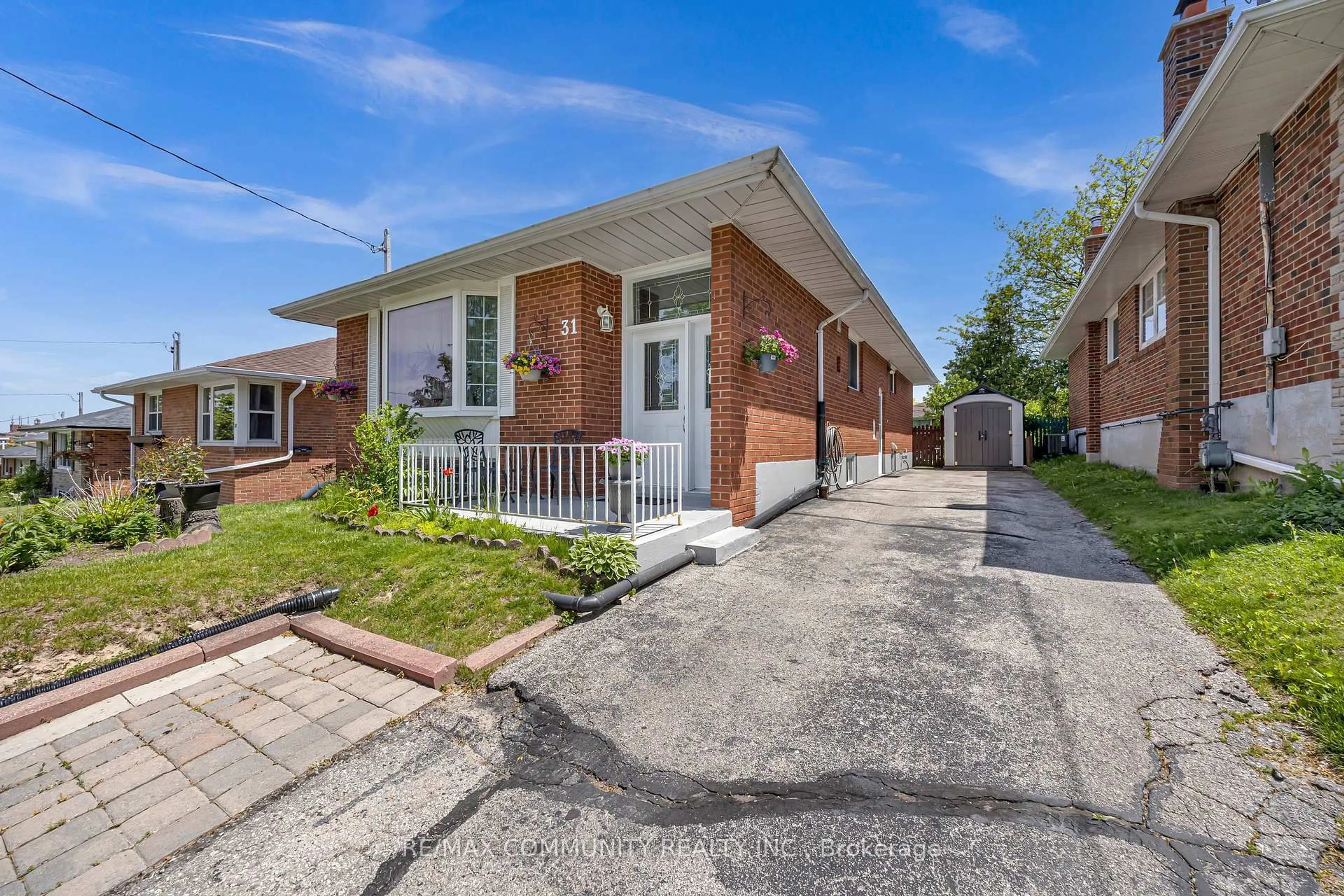 Home with brick exterior material, street for 31 Kilbride Rd, Toronto Ontario M1J 1X6