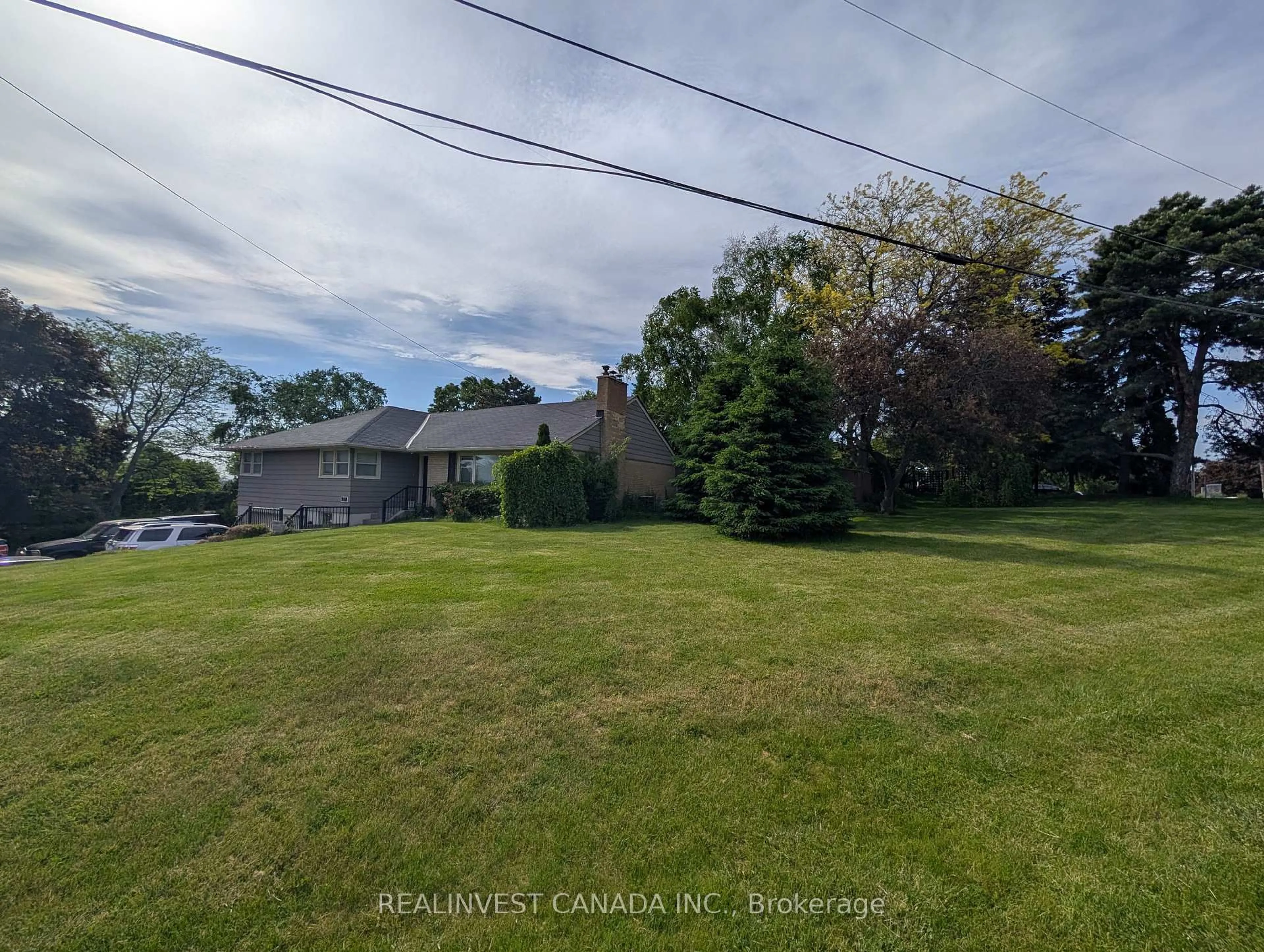 A pic from outside/outdoor area/front of a property/back of a property/a pic from drone, unknown for 918 Pinecrest Rd, Oshawa Ontario L1K 2B2