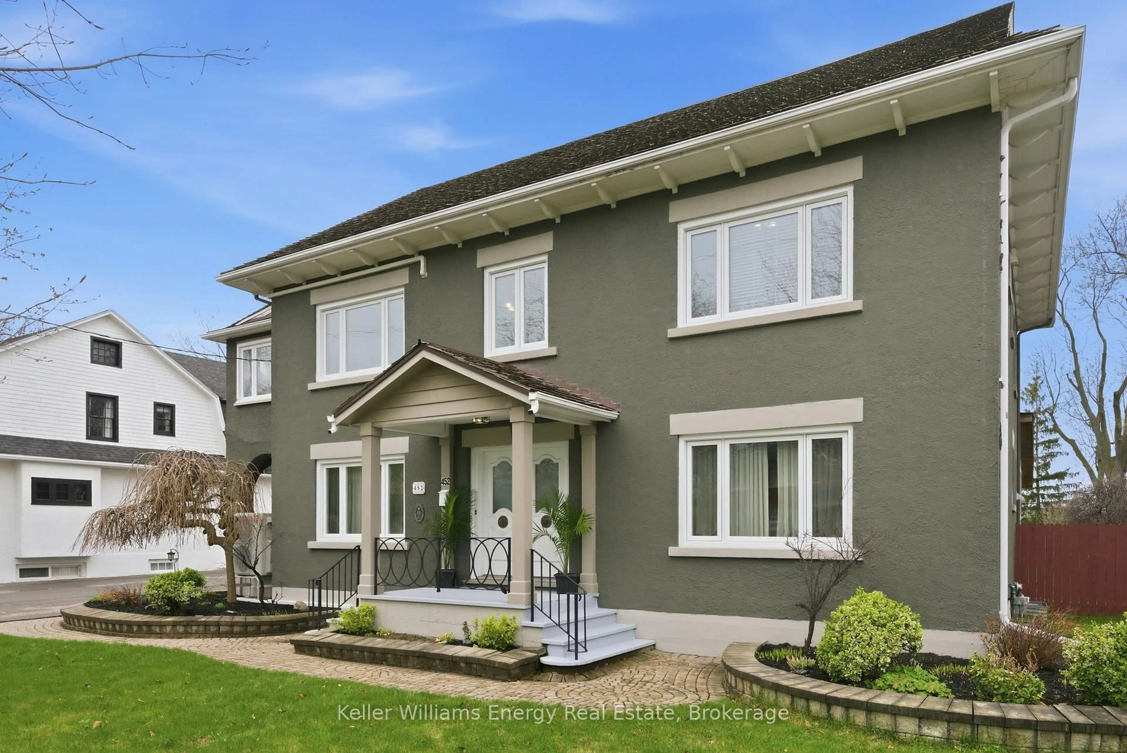 Home with brick exterior material, unknown for 452 Simcoe St, Oshawa Ontario L1G 4T6