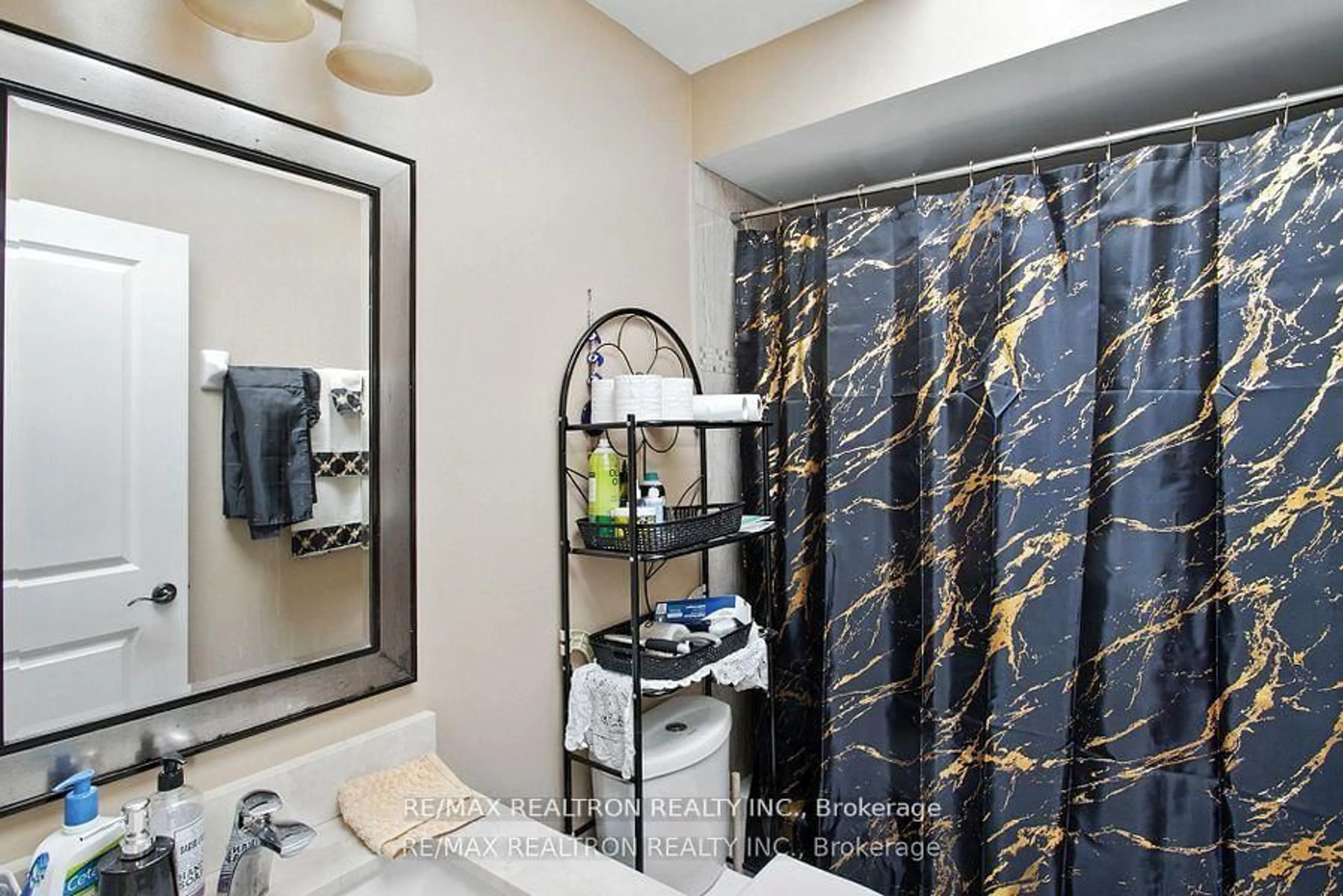 Standard bathroom, ceramic/tile floor for 21A Claremore Ave, Toronto Ontario M1N 3R7