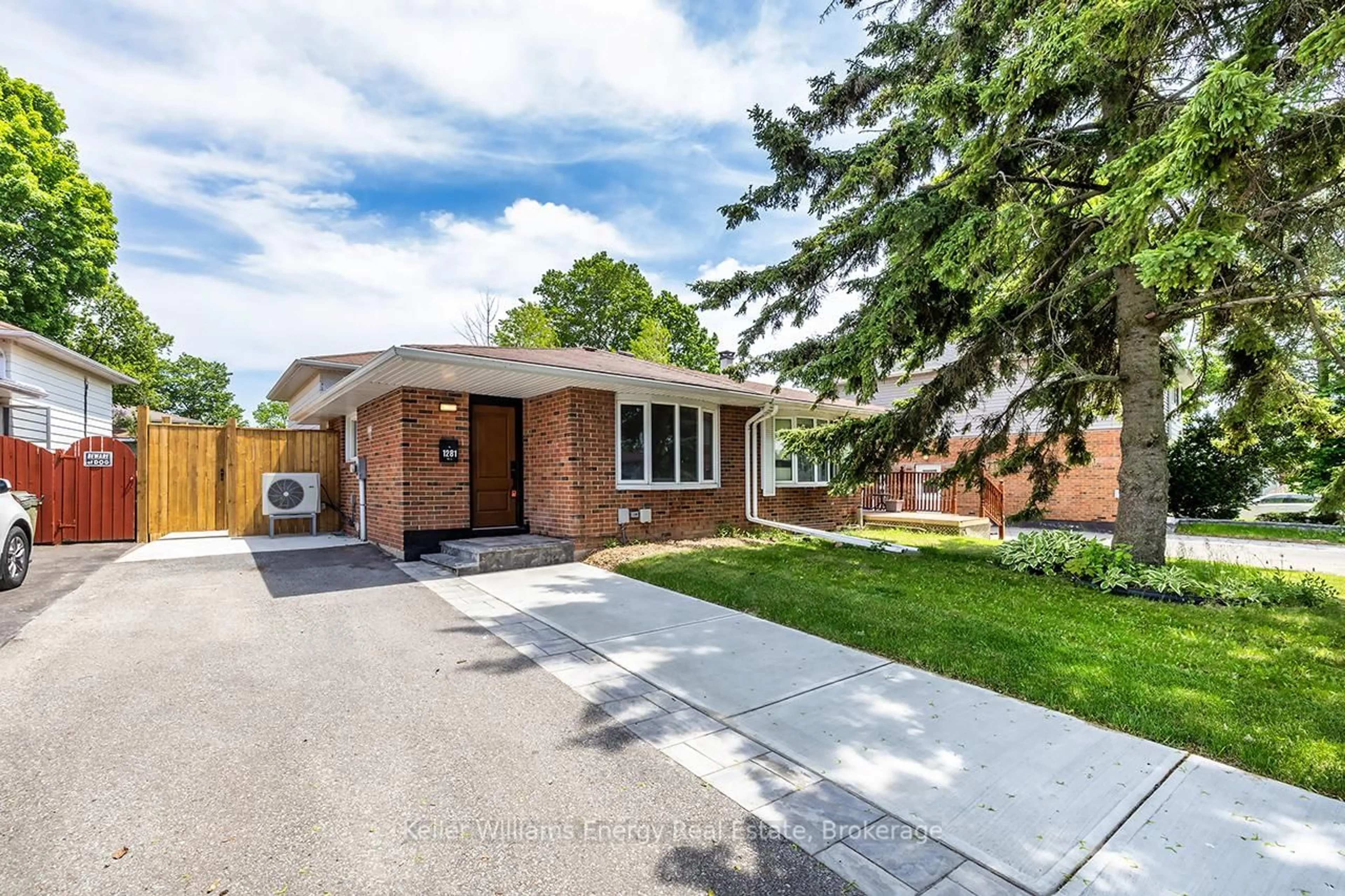 Home with brick exterior material, street for 1281 Oxford St, Oshawa Ontario L1J 3W5
