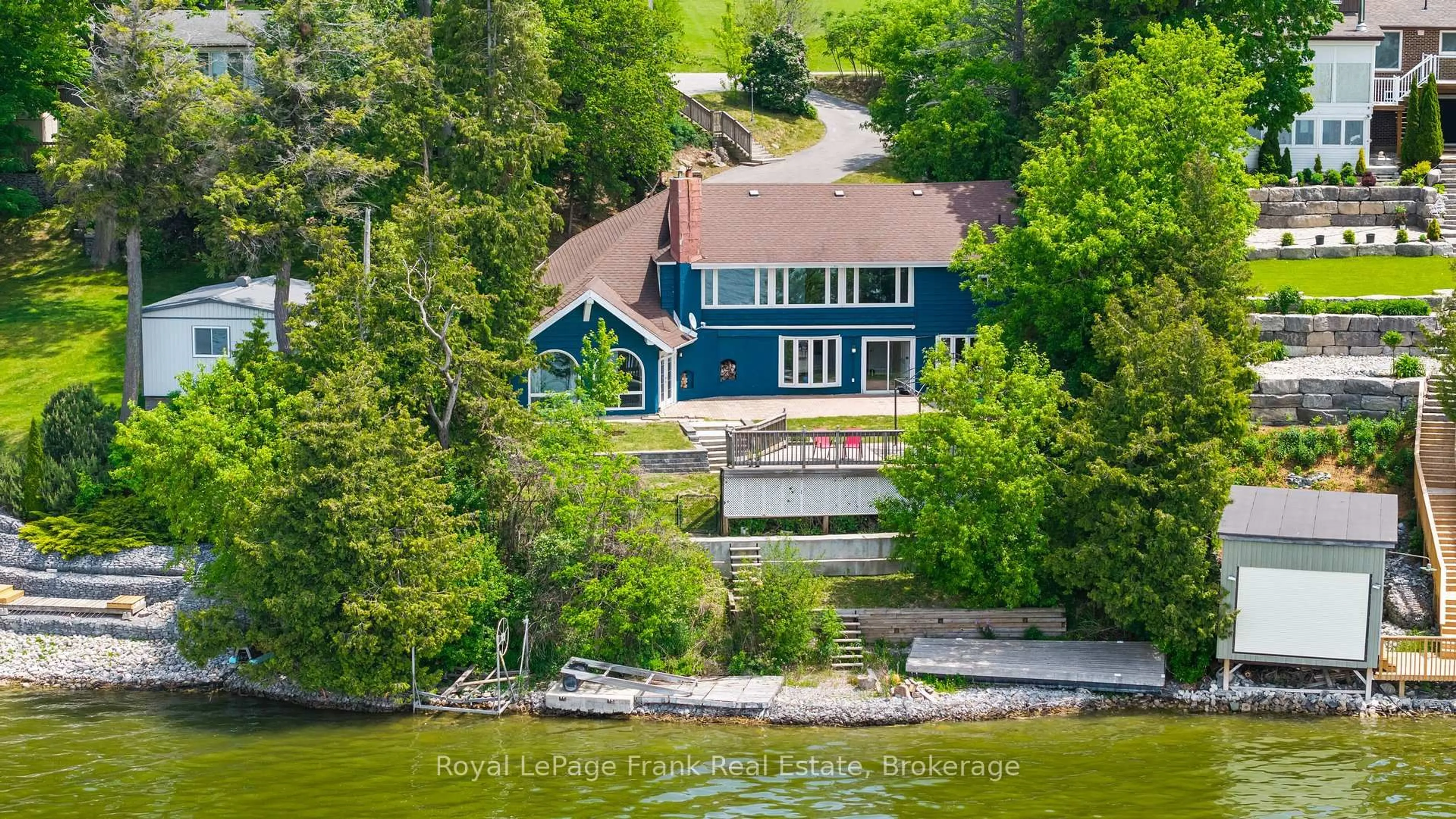 A pic from outside/outdoor area/front of a property/back of a property/a pic from drone, water/lake/river/ocean view for 24 Pettet Dr, Scugog Ontario L9L 1B4