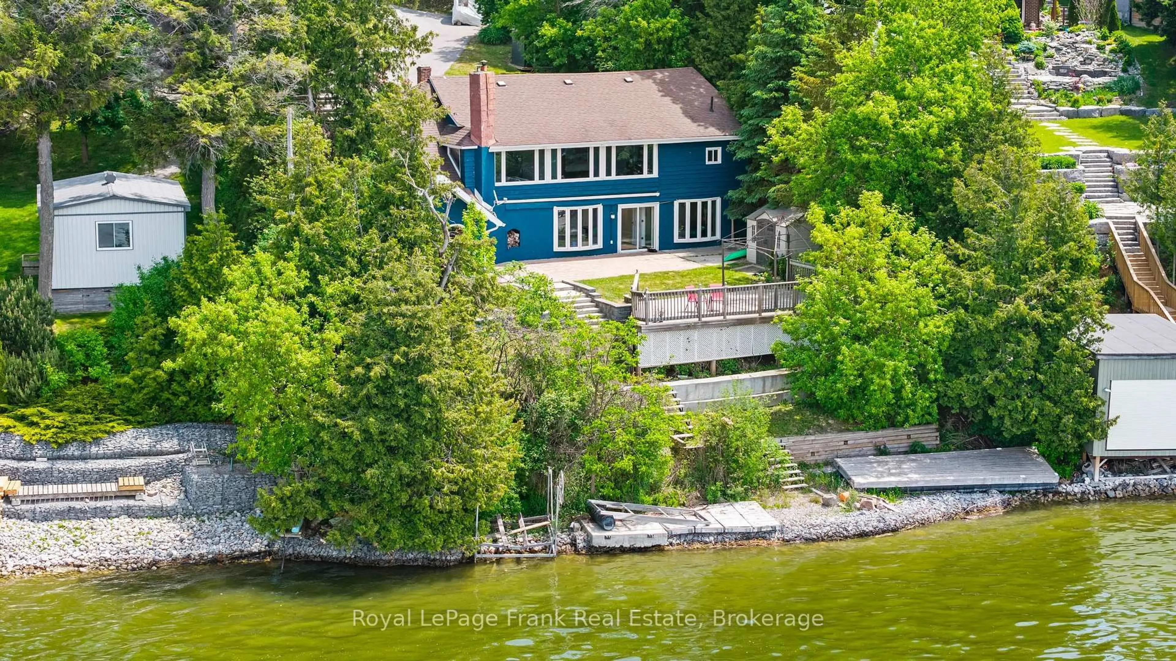 A pic from outside/outdoor area/front of a property/back of a property/a pic from drone, water/lake/river/ocean view for 24 Pettet Dr, Scugog Ontario L9L 1B4