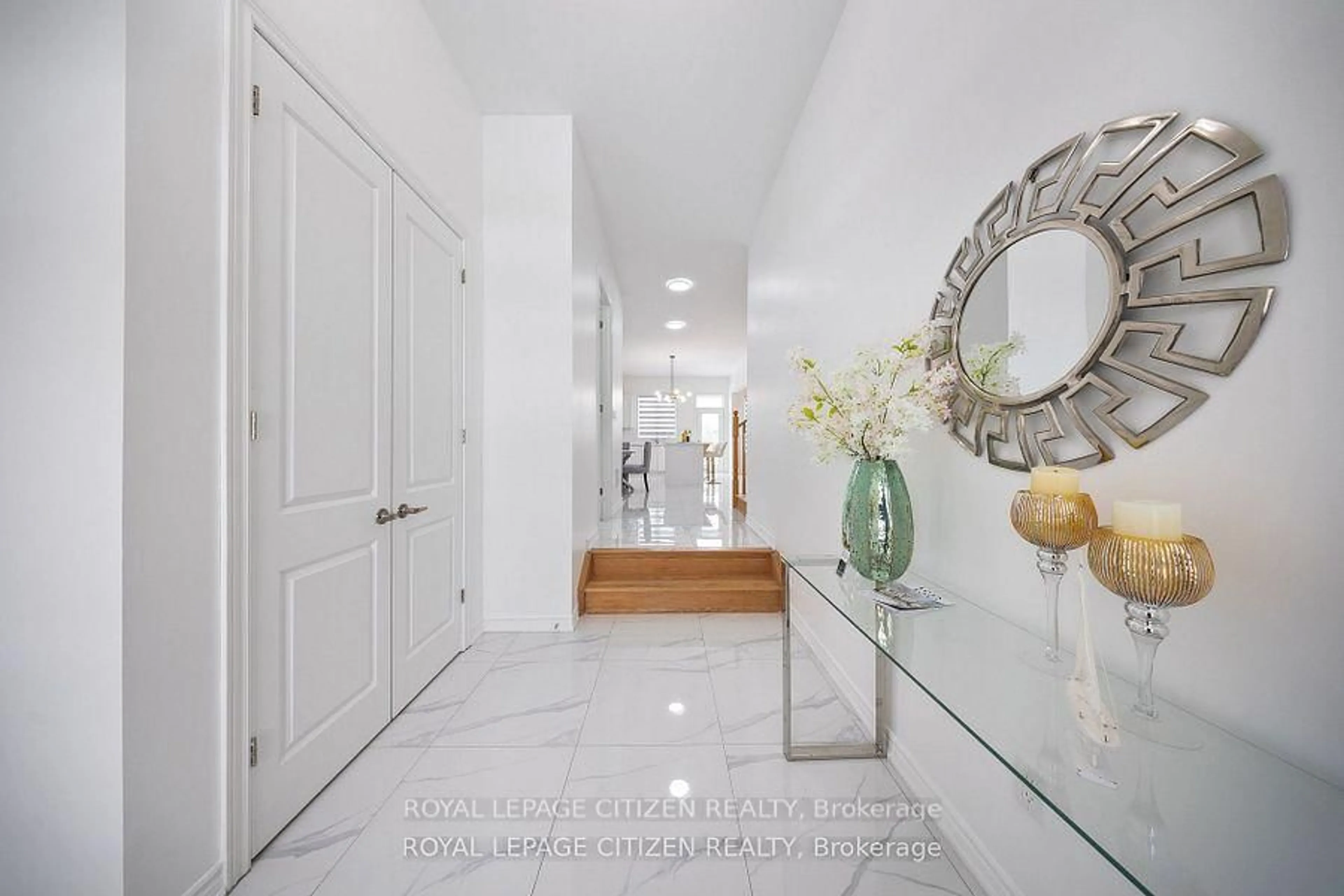Indoor entryway for 82 Closson Dr, Whitby Ontario L1N 9Y6