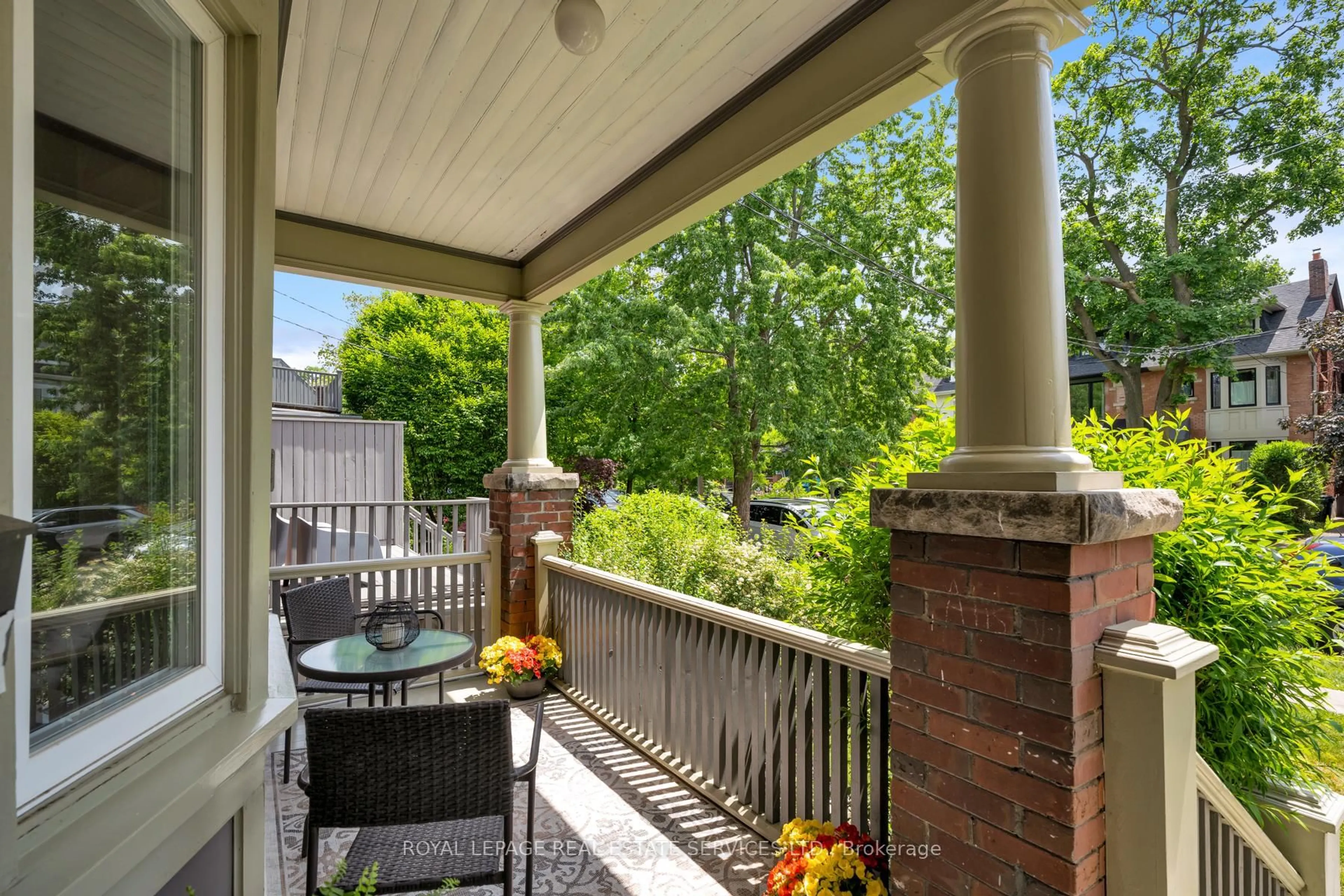 Patio, street for 164 Fulton Ave, Toronto Ontario M4K 1Y3