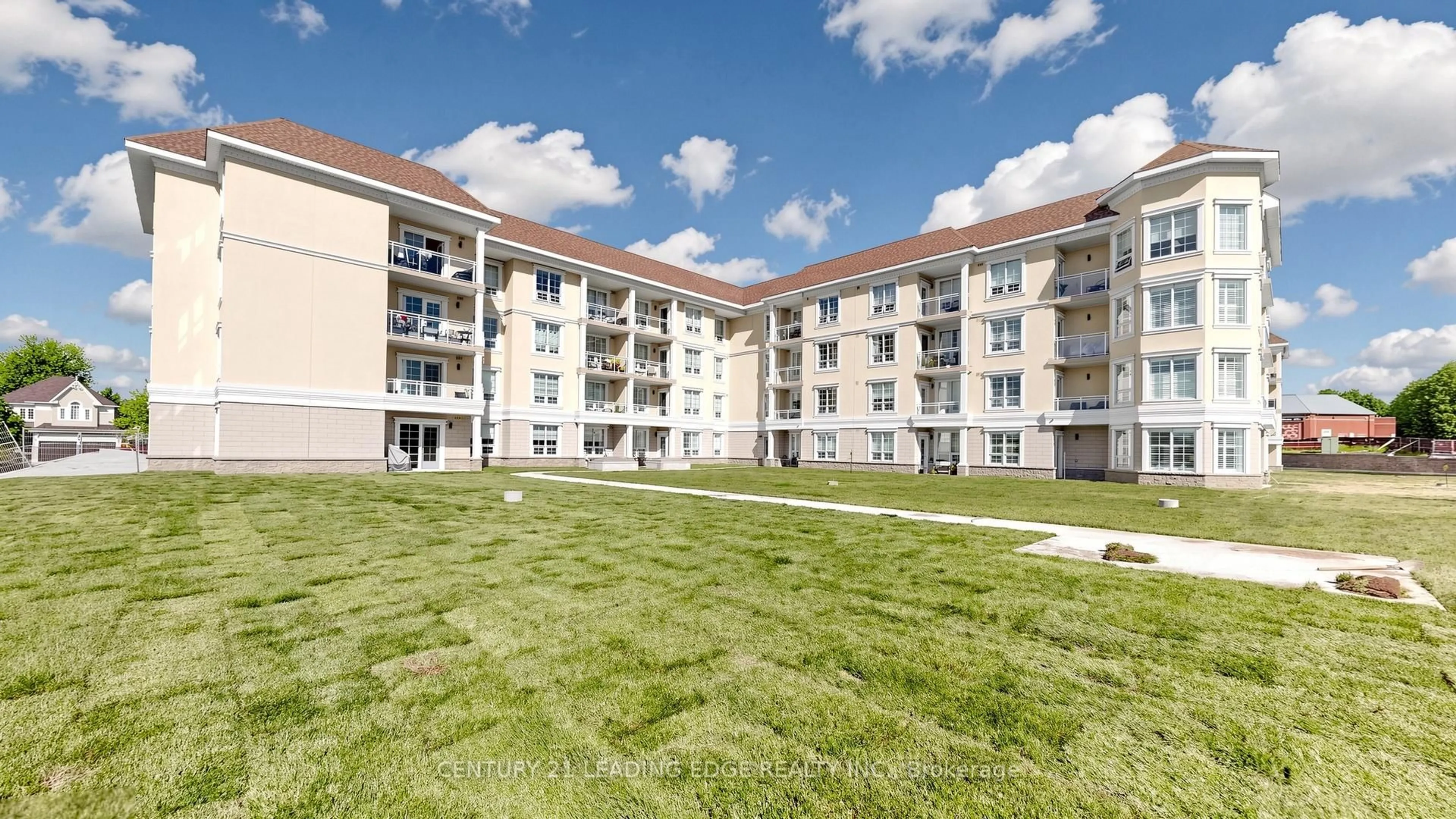 Patio, building for 21 Brookhouse Dr #208, Clarington Ontario L1B 0V4