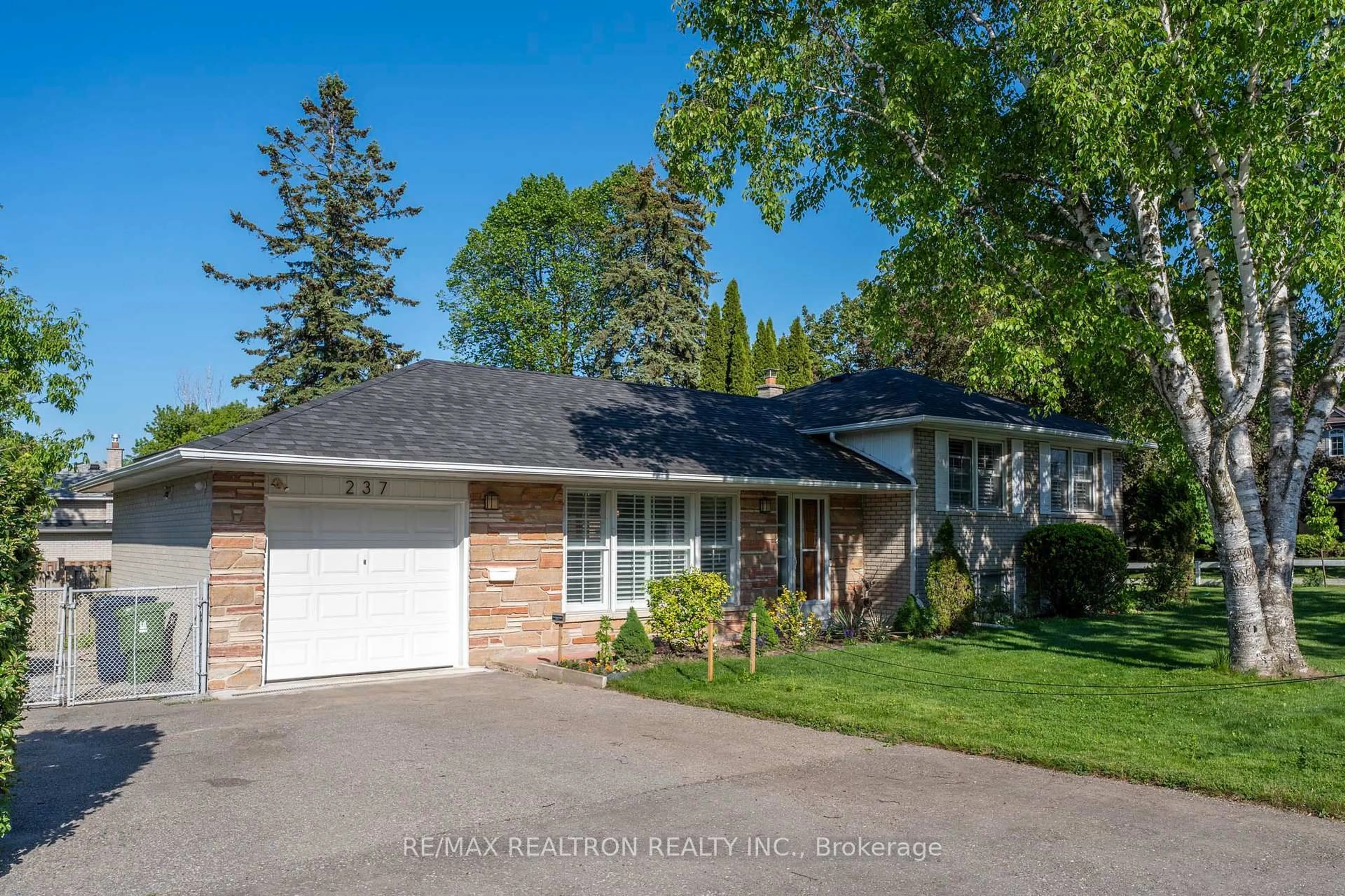 Home with brick exterior material, street for 237 Beechgrove Dr, Toronto Ontario M1E 3Z9