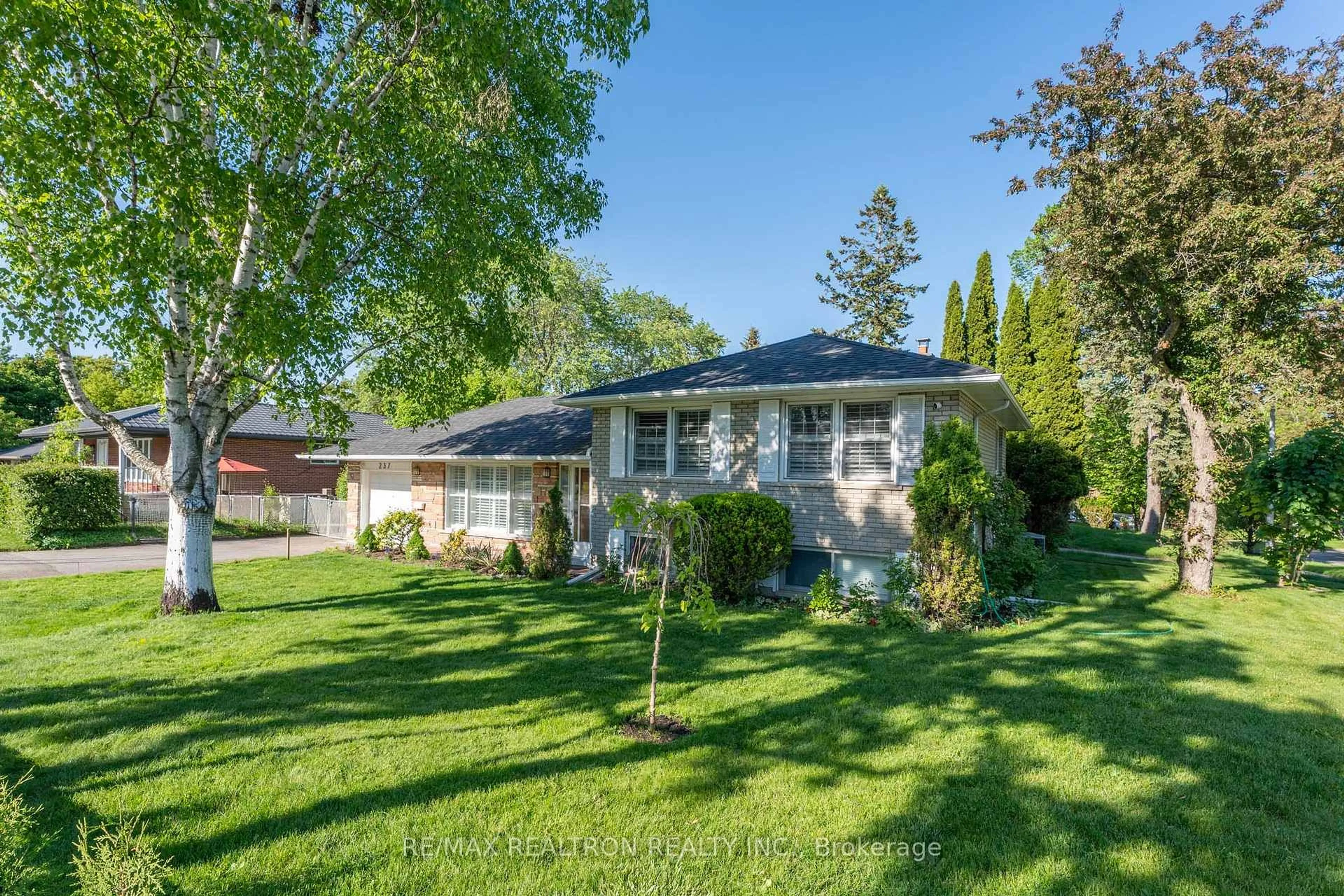 Unknown for 237 Beechgrove Dr, Toronto Ontario M1E 3Z9