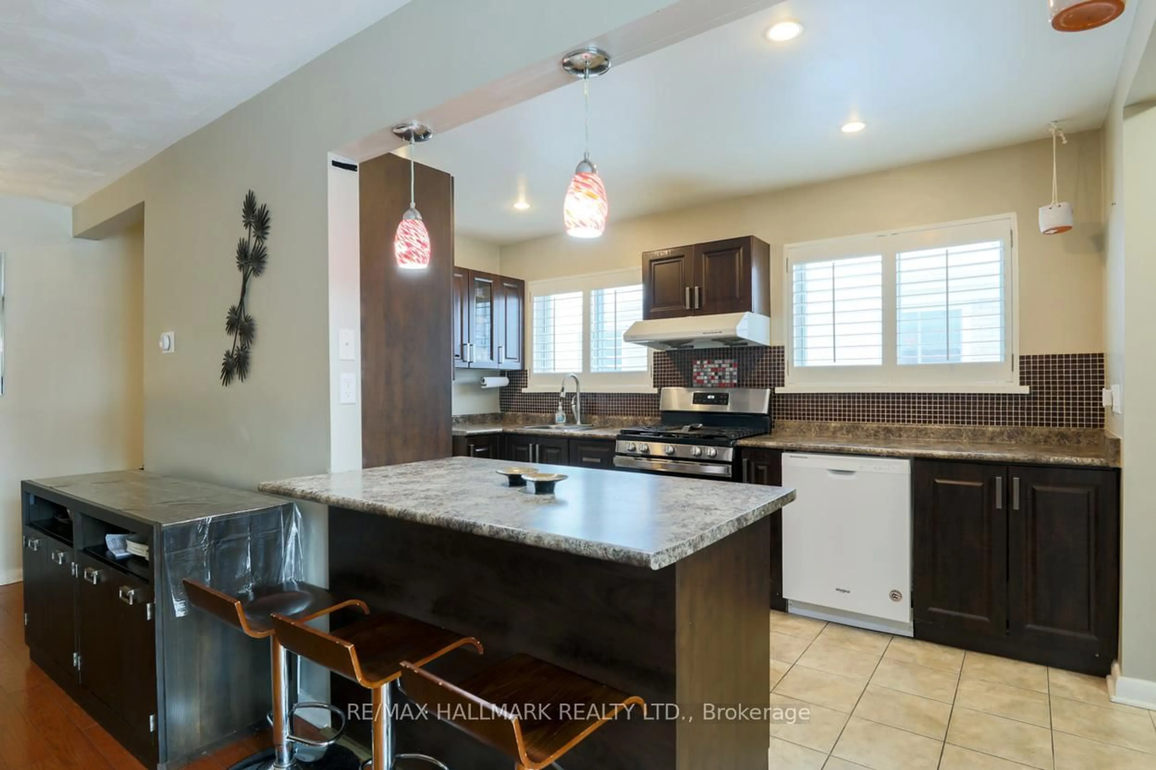 Open concept kitchen, ceramic/tile floor for 12 Trinnell Blvd, Toronto Ontario M1L 1S5