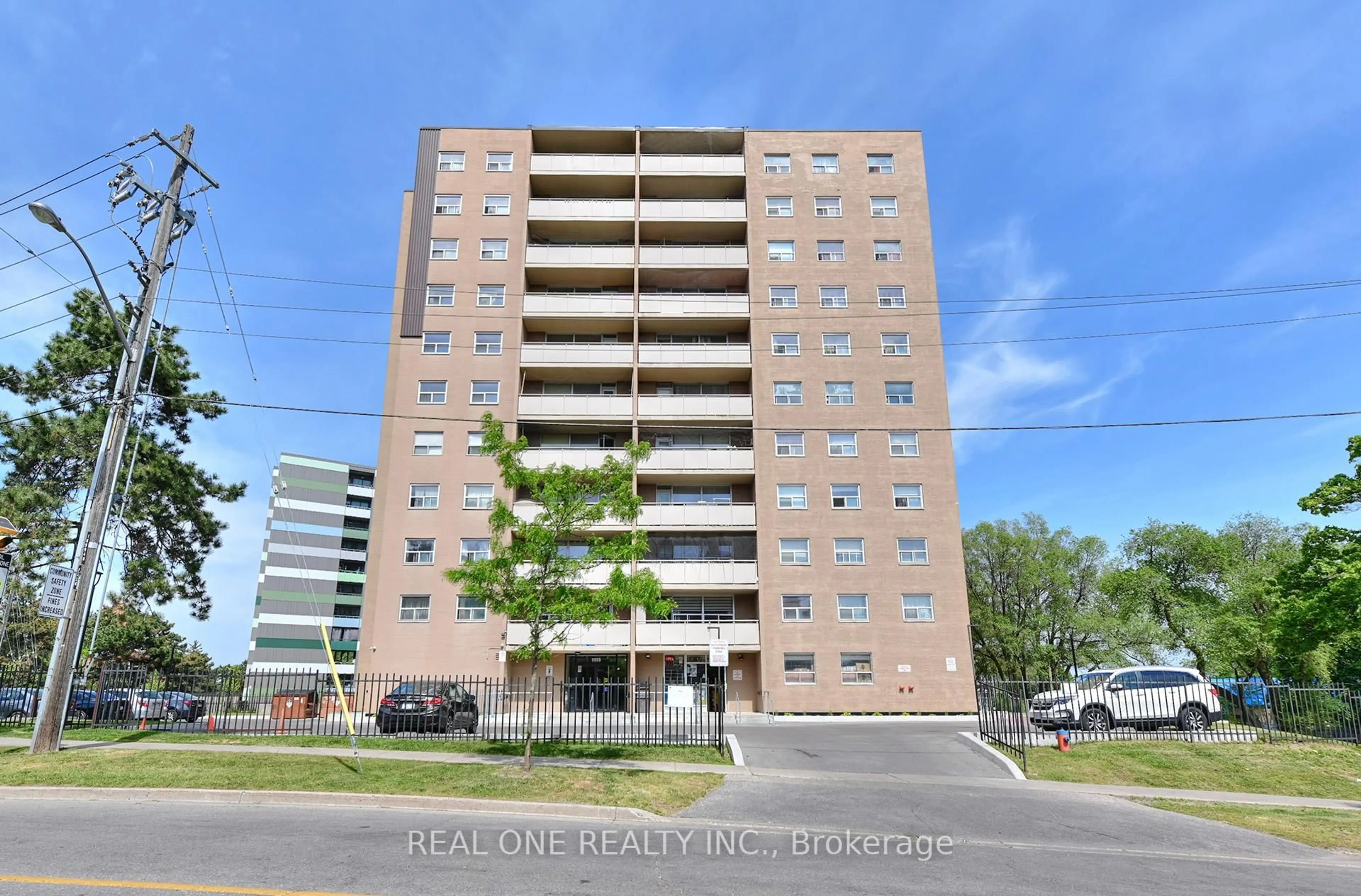 A pic from outside/outdoor area/front of a property/back of a property/a pic from drone, building for 207 Galloway Rd #602, Toronto Ontario M1E 4X3