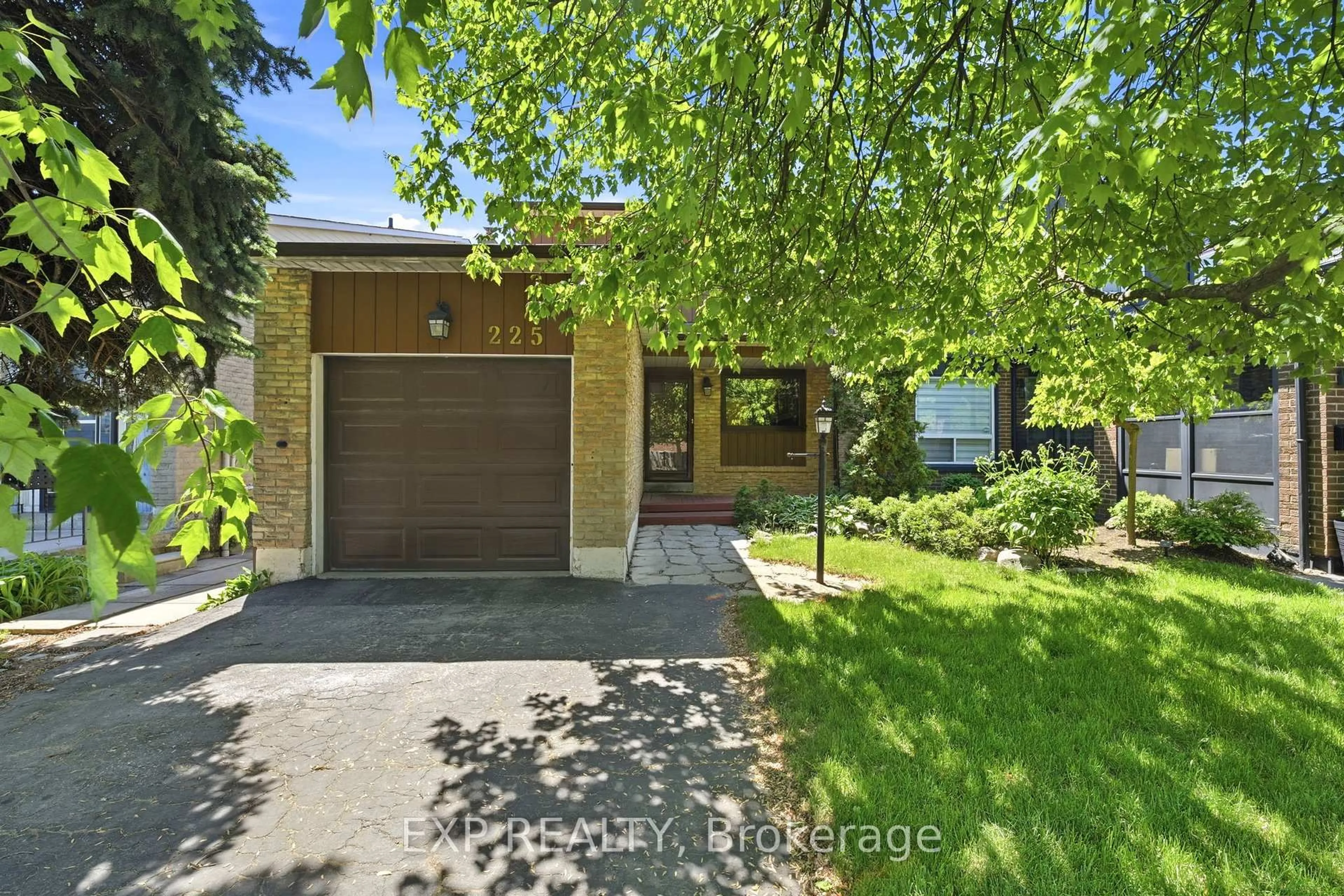 Unknown for 225 Invergordon Ave, Toronto Ontario M1S 3Z1