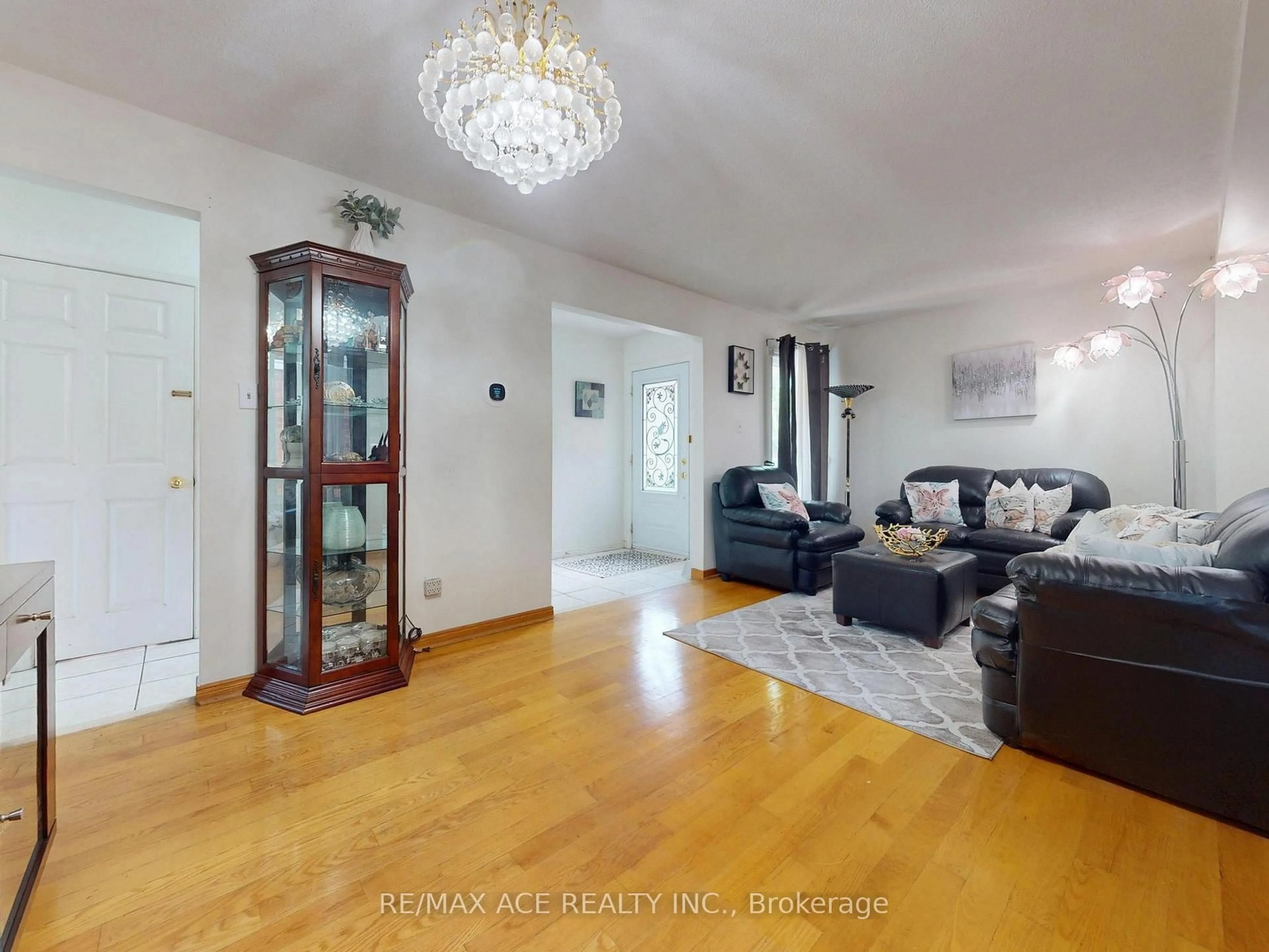 Living room with furniture, unknown for 159 Heale Ave, Toronto Ontario M1N 3Y2