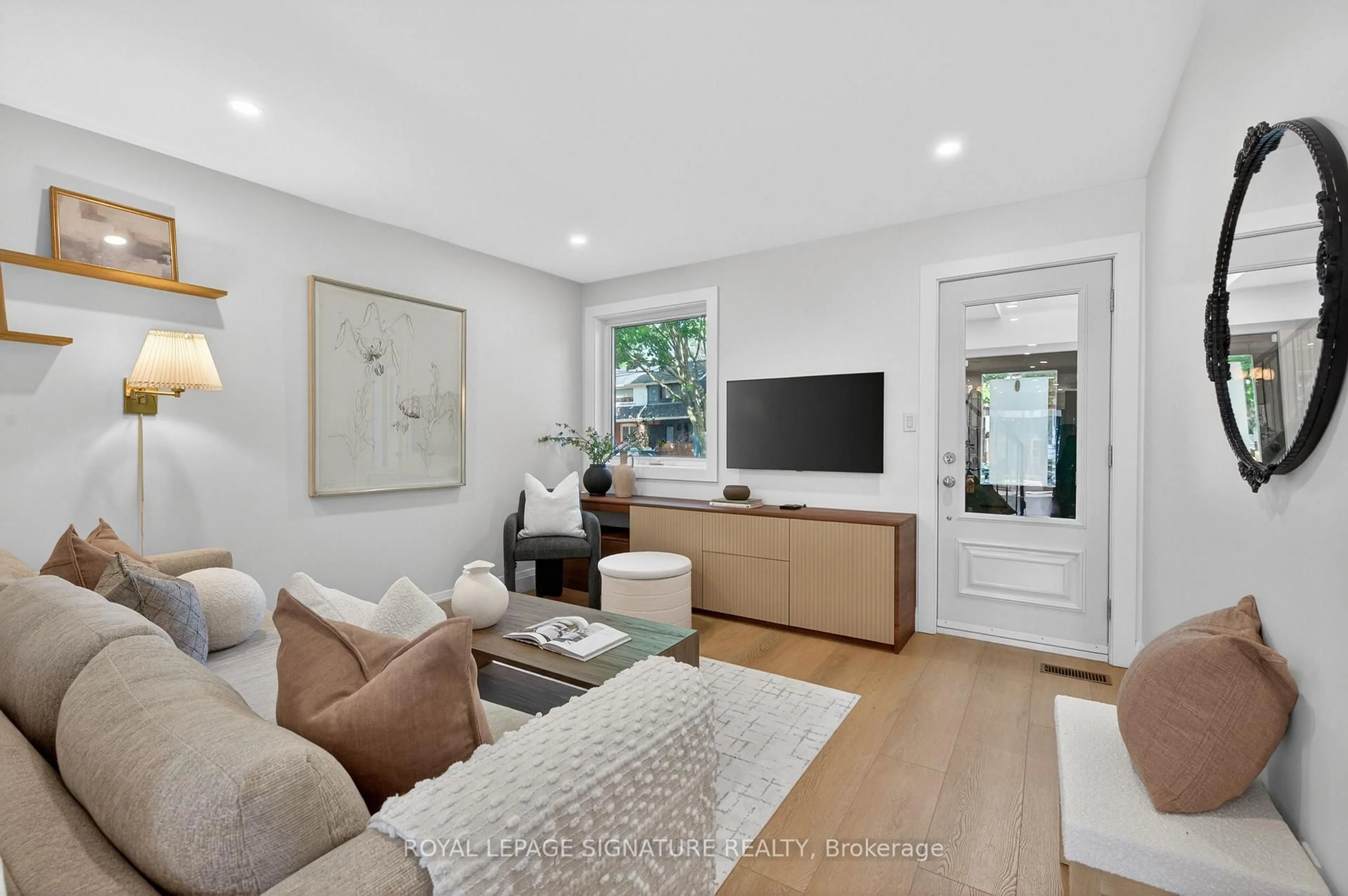 Living room with furniture, unknown for 48 Rushbrooke Ave, Toronto Ontario M4M 3A9
