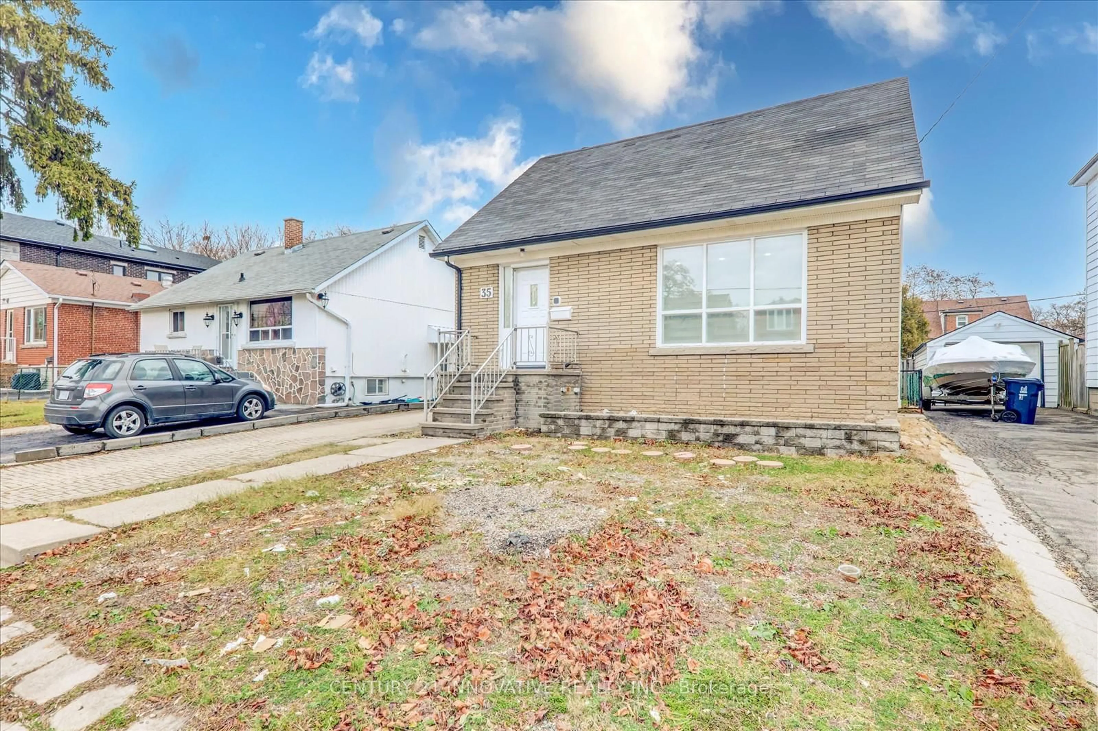 A pic from outside/outdoor area/front of a property/back of a property/a pic from drone, street for 35 Cotton Ave, Toronto Ontario M1K 1Z5