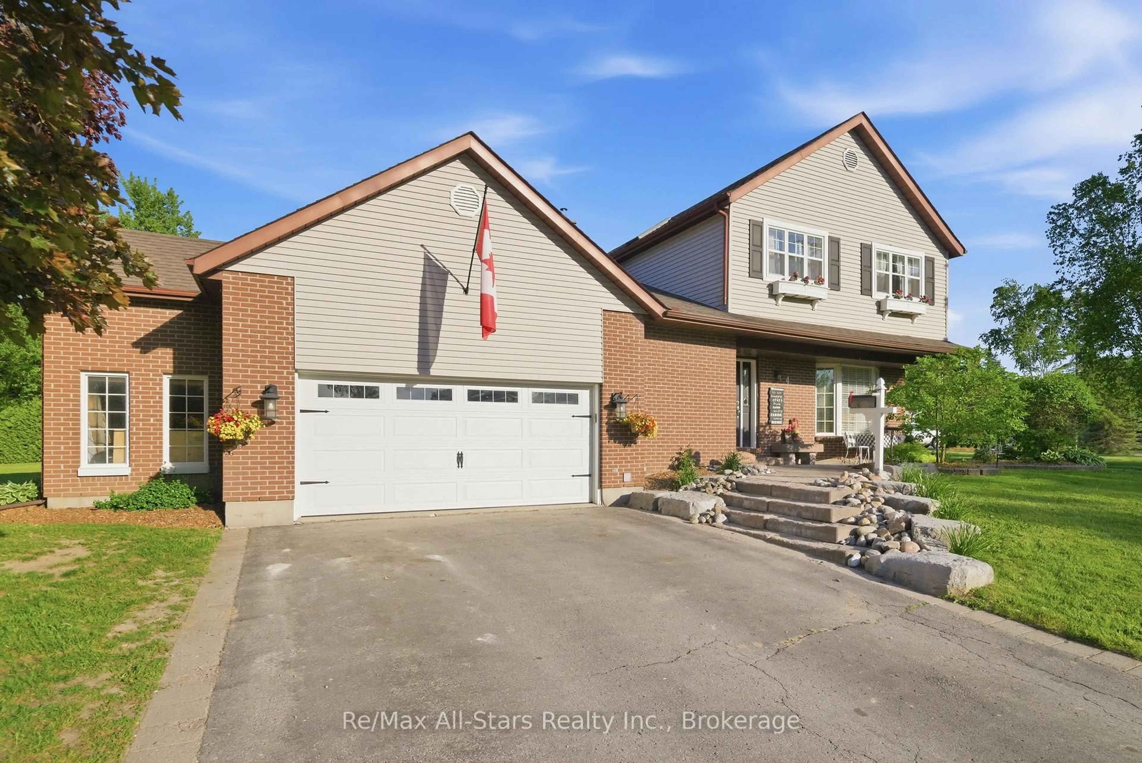 Unknown for 4 Circle Dr, Scugog Ontario L9L 1N9