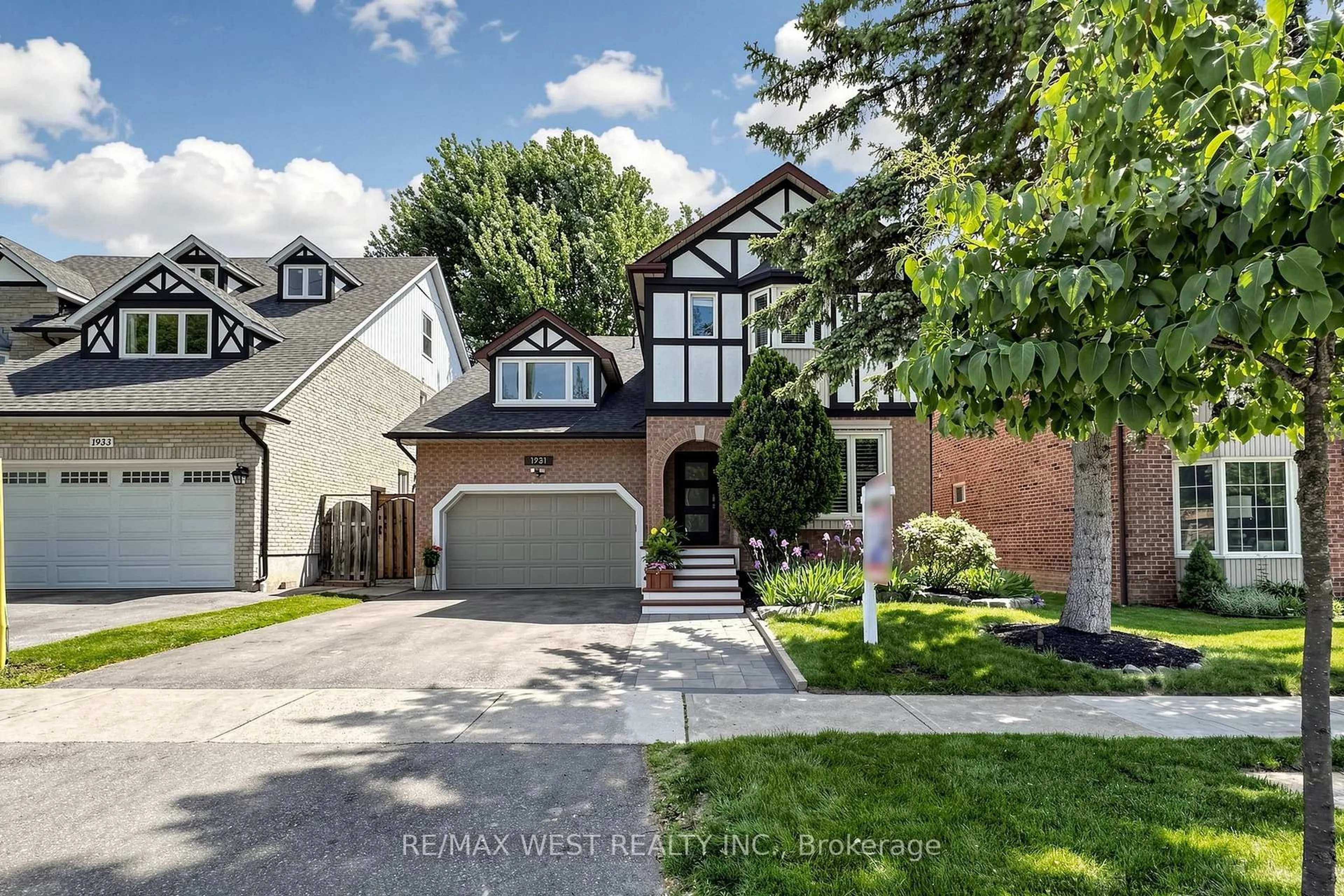 Home with brick exterior material, street for 1931 Fairport Rd, Pickering Ontario L1V 1T5