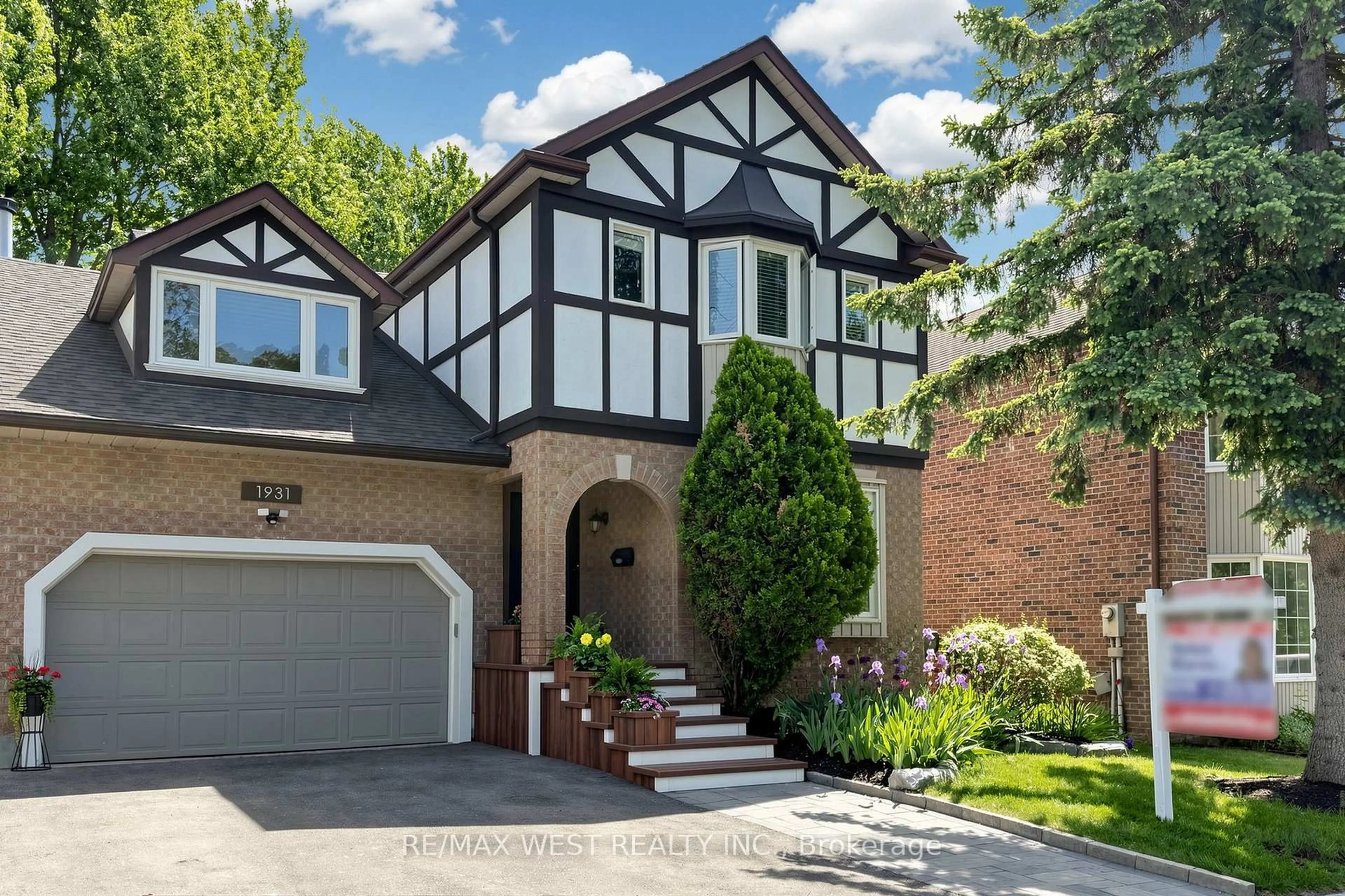 Home with brick exterior material, street for 1931 Fairport Rd, Pickering Ontario L1V 1T5