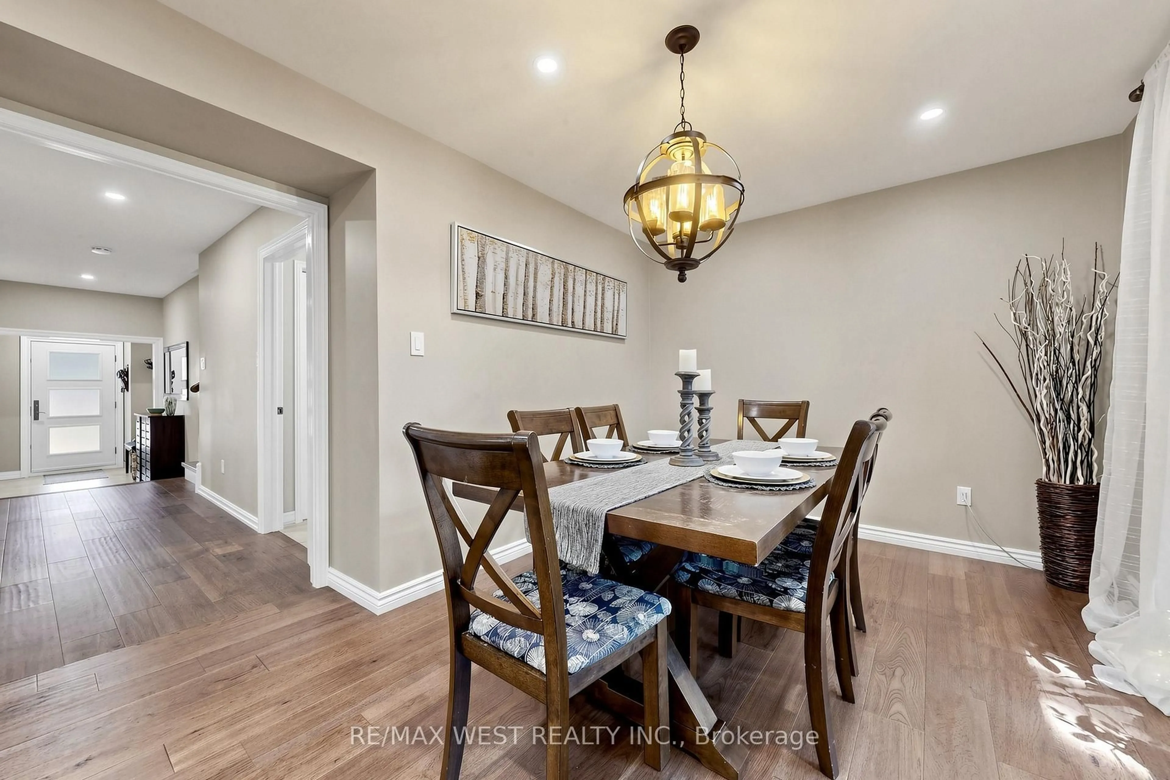 Dining room, unknown for 1931 Fairport Rd, Pickering Ontario L1V 1T5