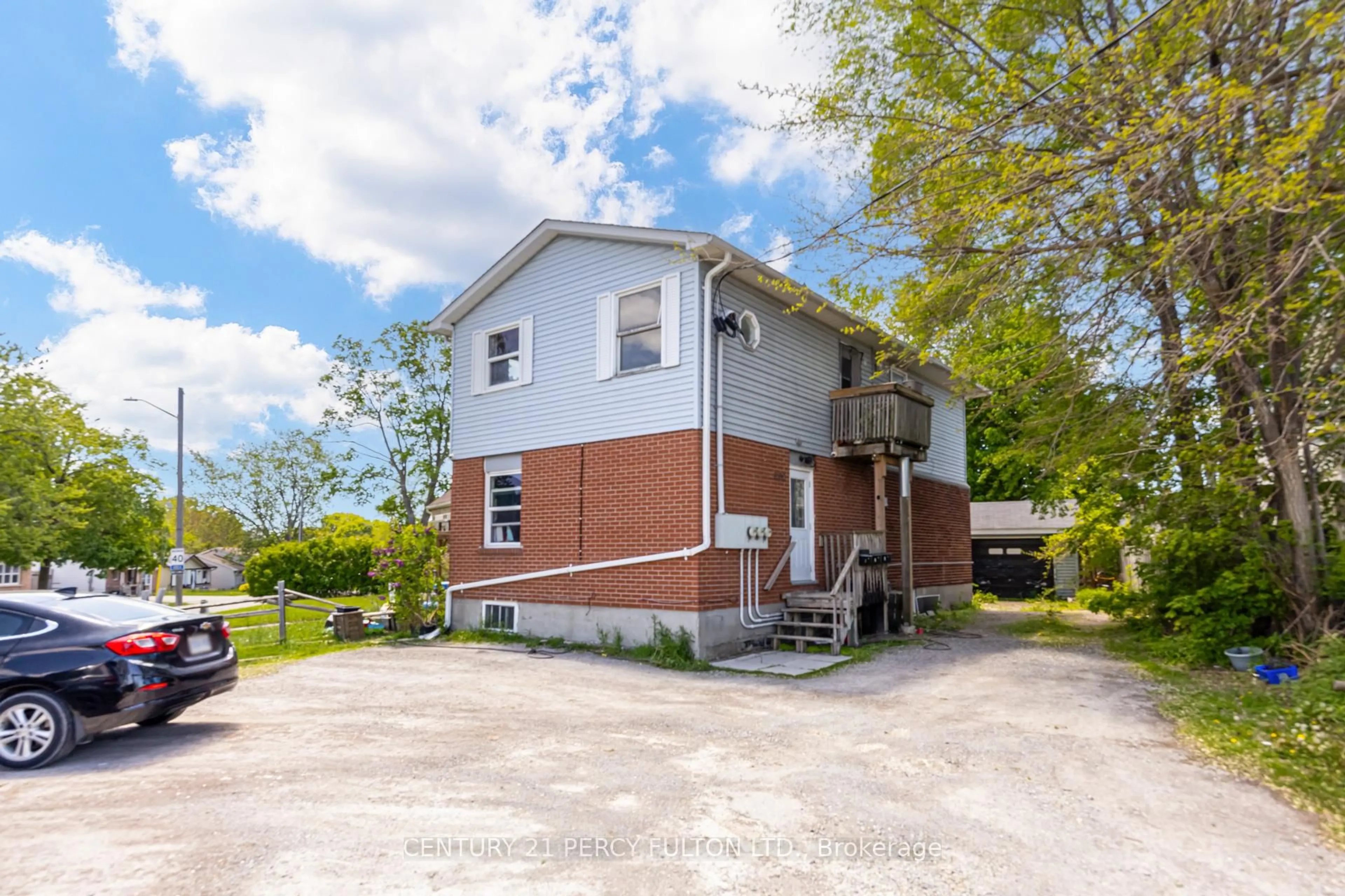 Unknown for 1100 Simcoe St, Oshawa Ontario L1H 4L6