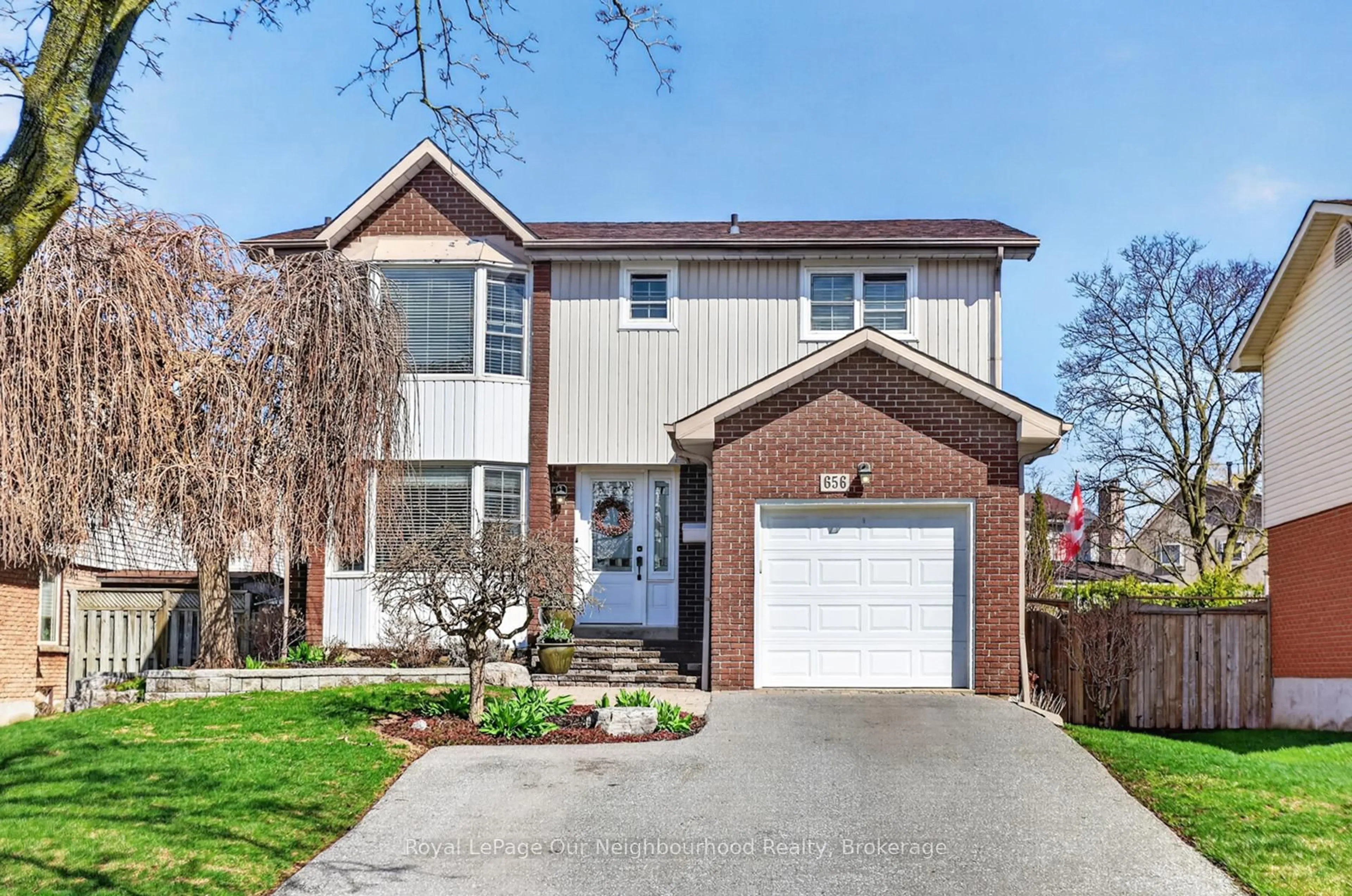 Home with brick exterior material, street for 656 Hillcroft St, Oshawa Ontario L1G 7X6