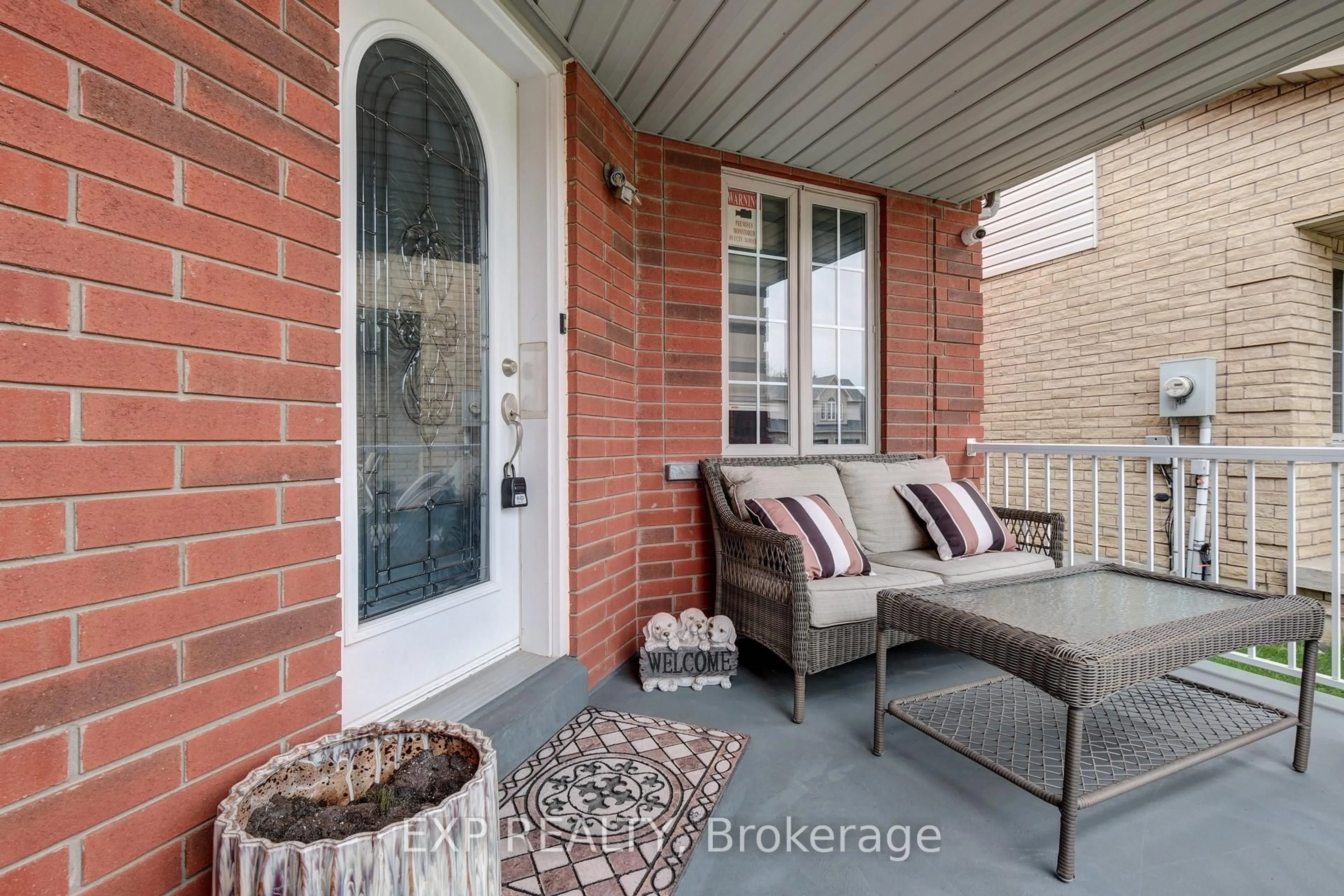 Indoor entryway for 548 Ormond Dr, Oshawa Ontario L1K 2L4