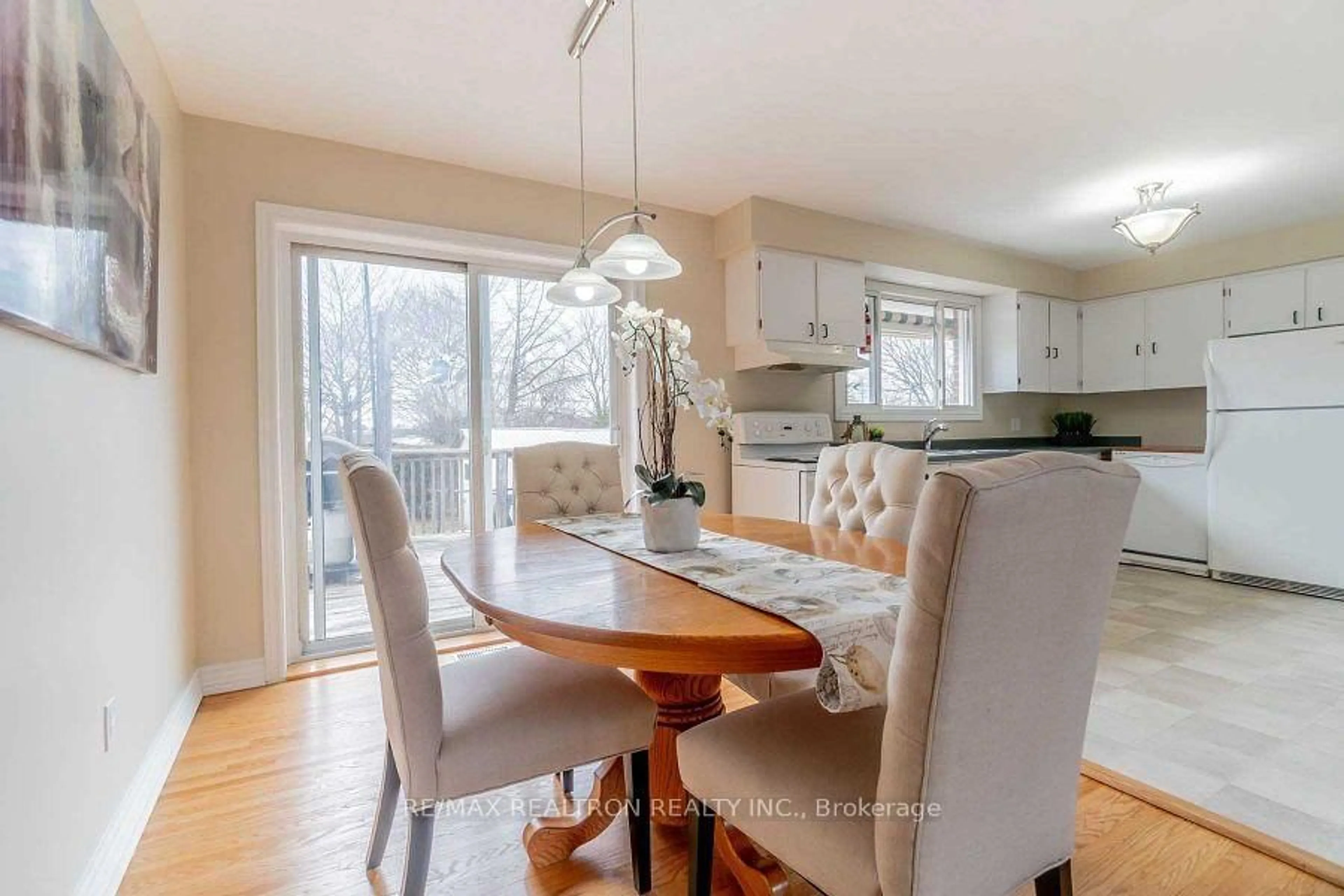 Unknown for 122 Arthur St, Clarington Ontario L1B 1J8