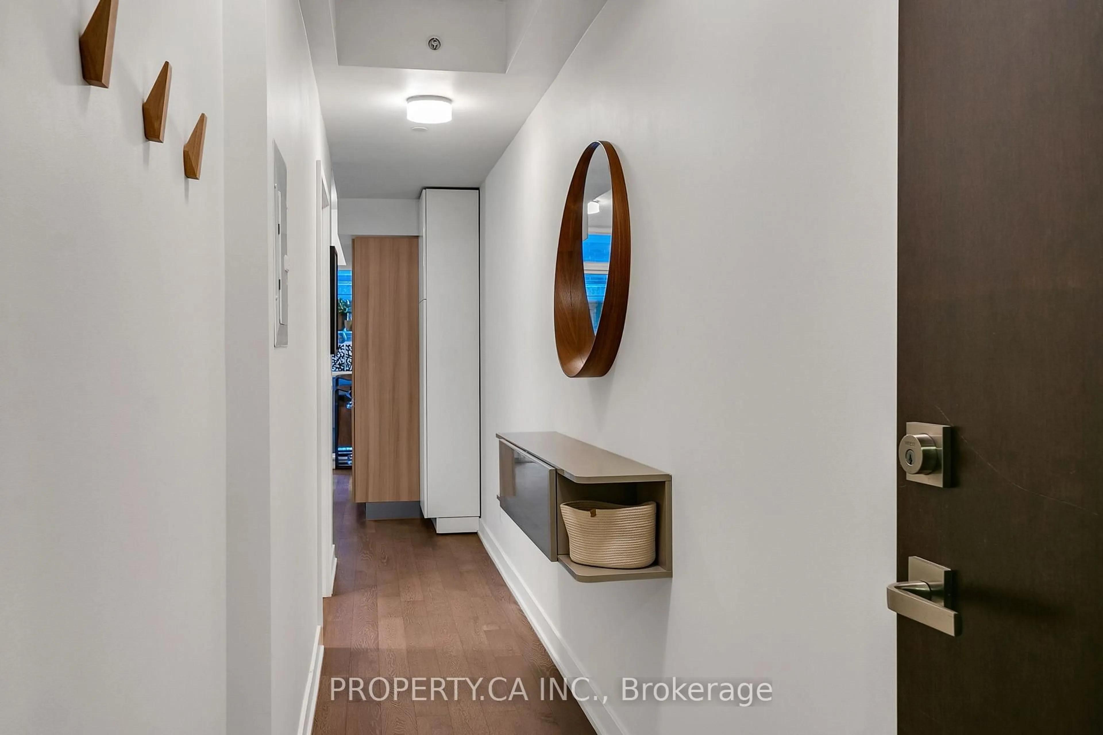 Indoor entryway for 1190 Dundas St #305, Toronto Ontario M4M 0C5