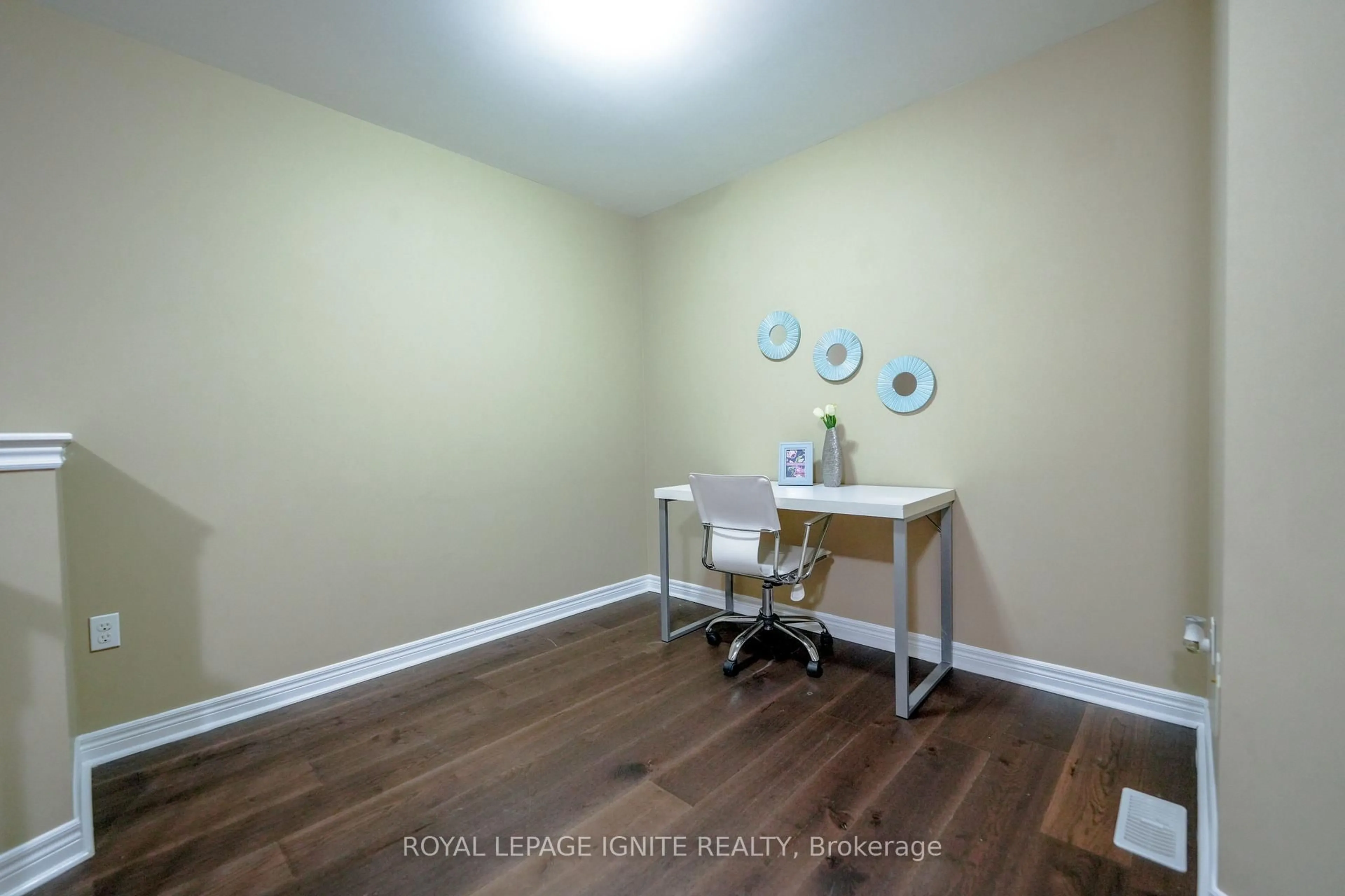 A pic of a room for 1804 Finkle Dr, Oshawa Ontario L1K 0R4