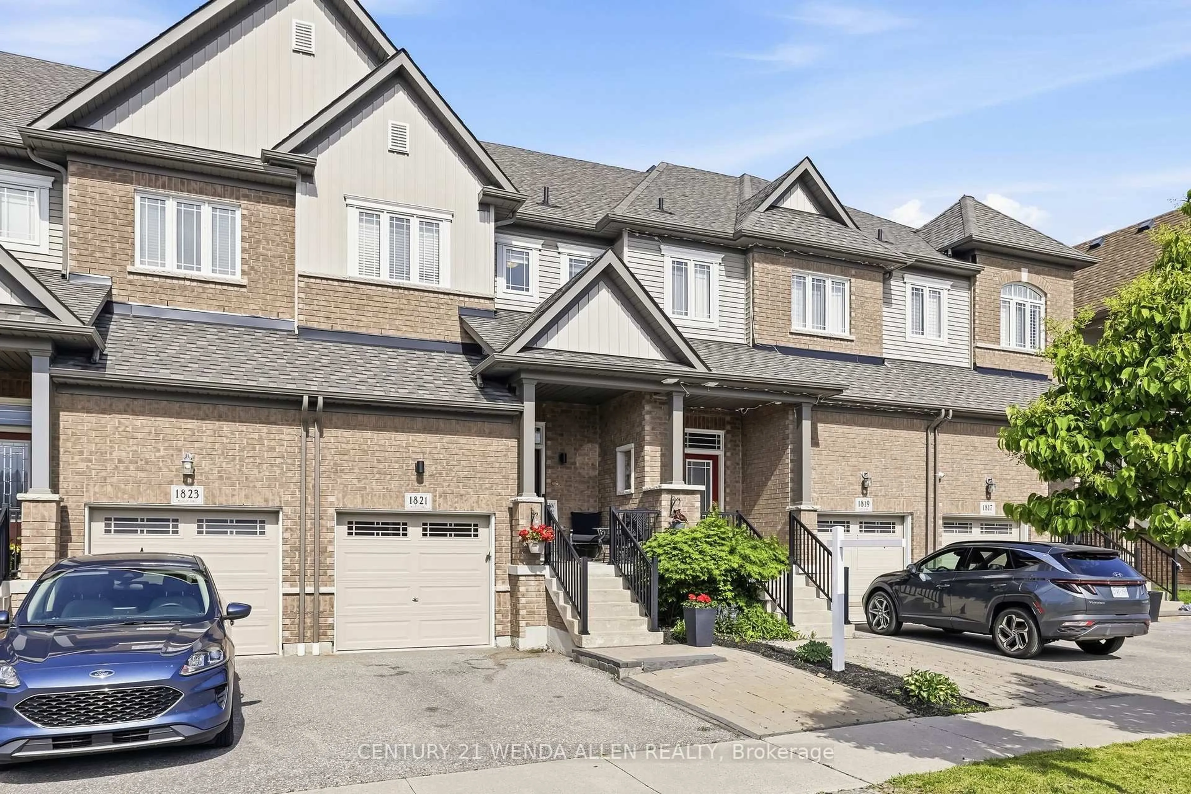 Unknown for 1821 Shelburne St, Oshawa Ontario L1K 0T3