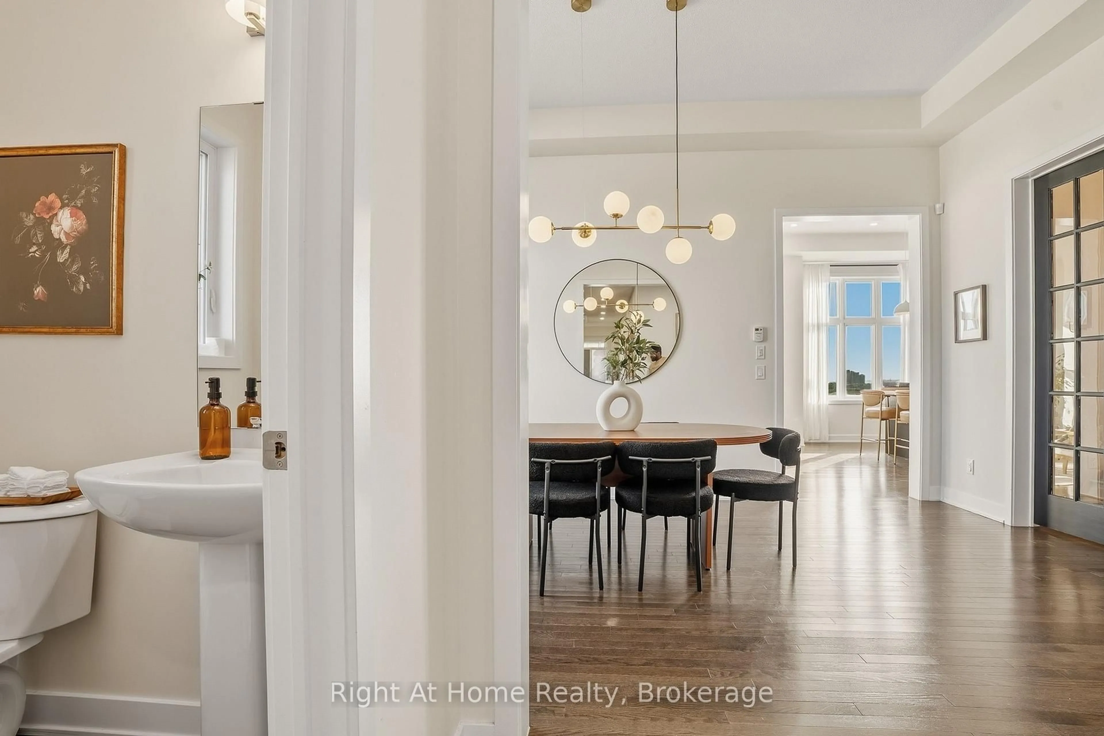Indoor entryway for 2324 Verne Bowen St, Oshawa Ontario L1L 0V6