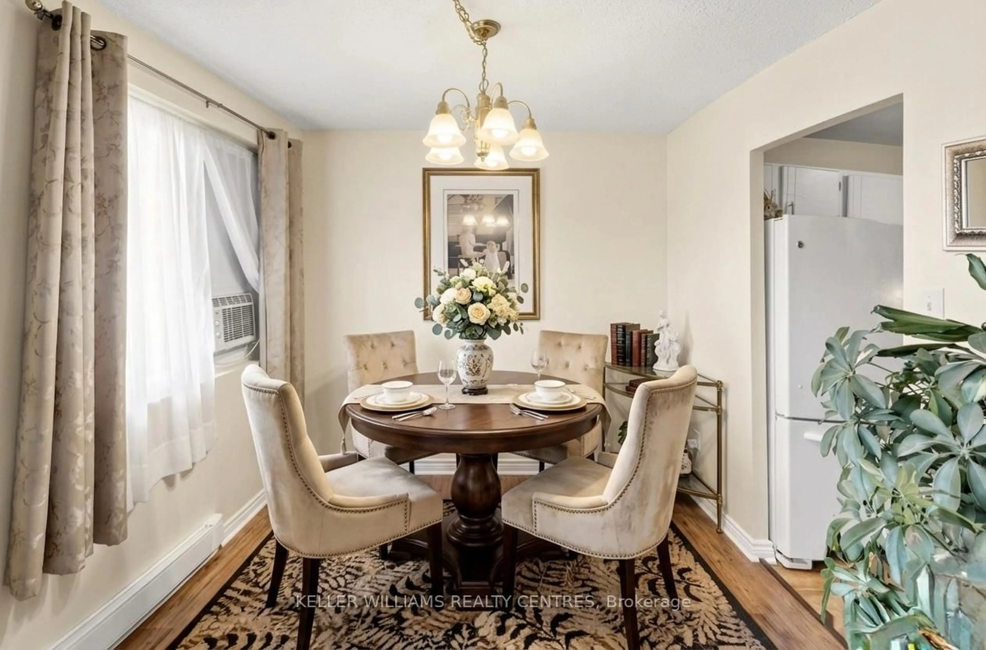 Dining room, unknown for 131 Taunton Rd #304, Oshawa Ontario L1G 3T8