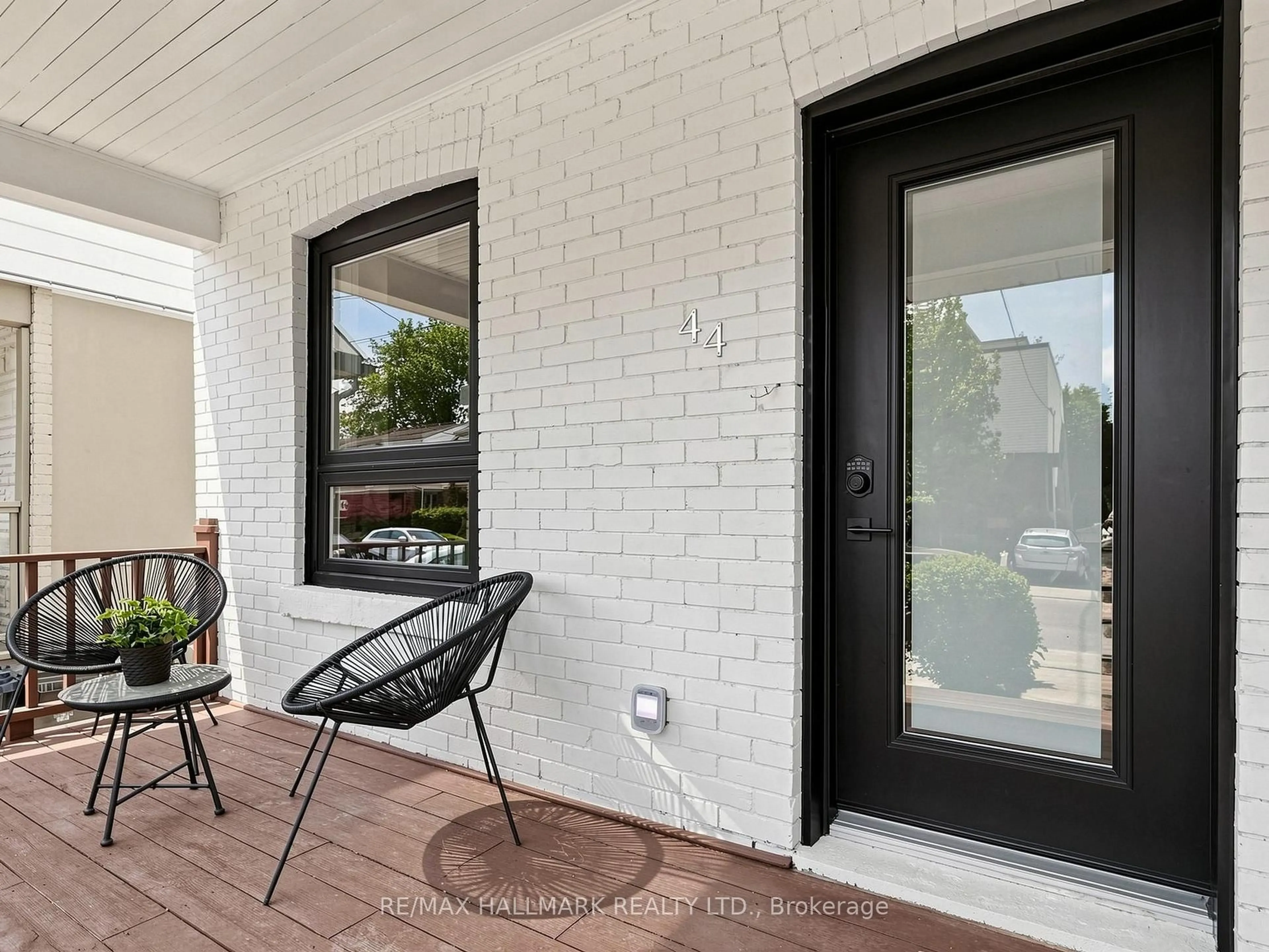Unknown for 44 Queensdale Ave, Toronto Ontario M4J 1X9