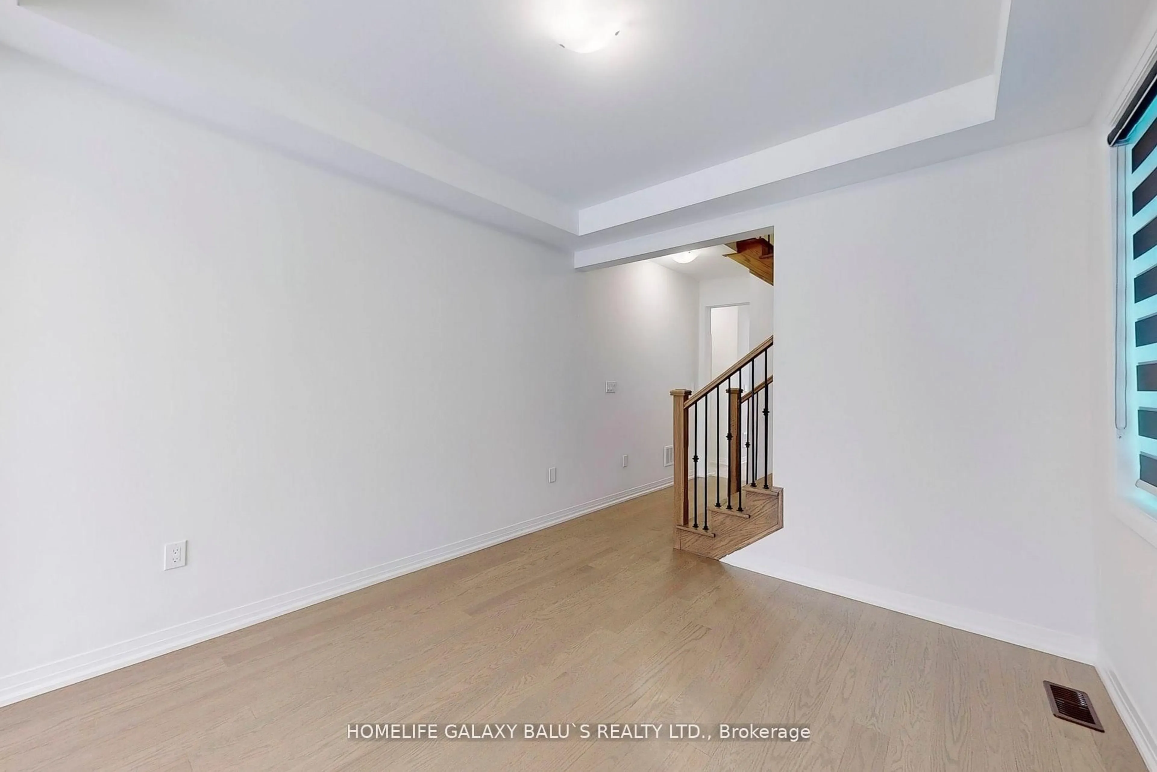 Unknown for 2940 Nakina St, Pickering Ontario L1X 0P7