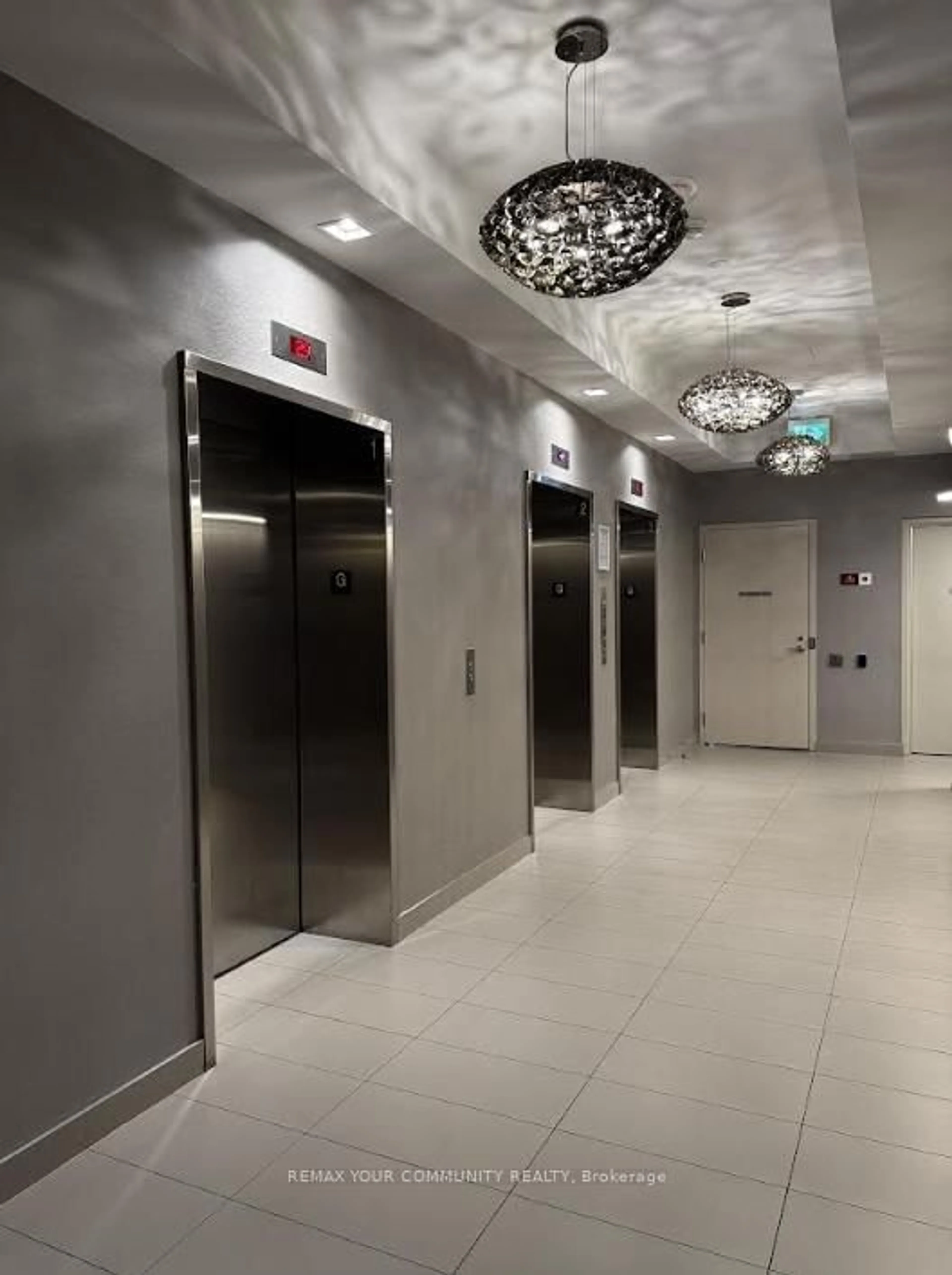 Indoor foyer for 20 Meadowglen Pl #2808, Toronto Ontario M1G 0A9