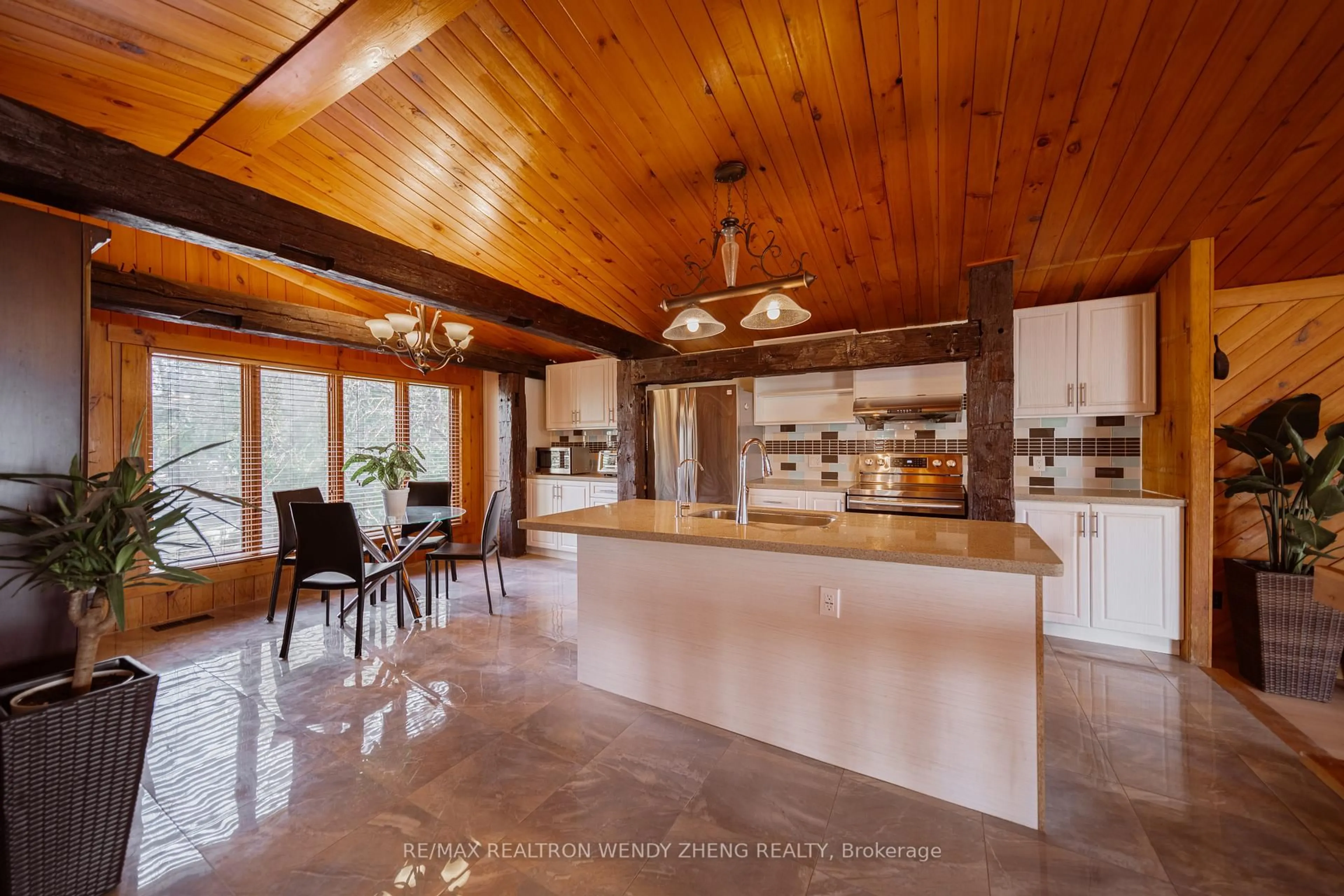 Open concept kitchen, ceramic/tile floor for 236 Summit Dr, Scugog Ontario L0B 1E0