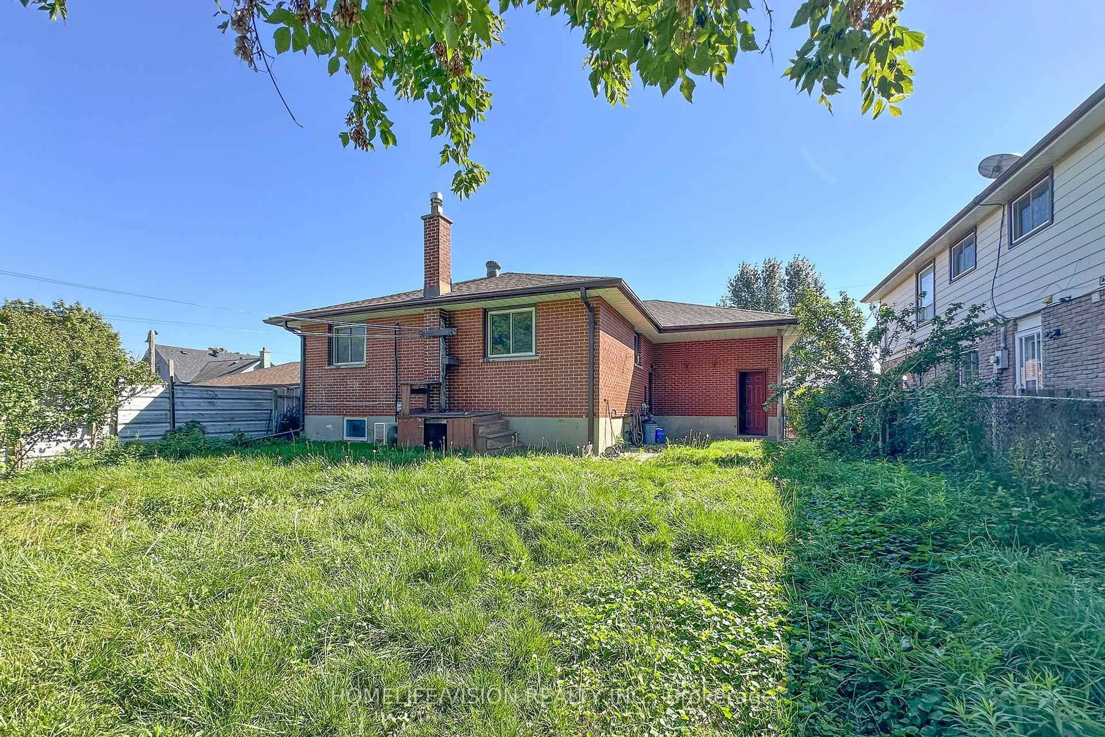 Unknown for 530 Dean Ave, Oshawa Ontario L1H 3E5