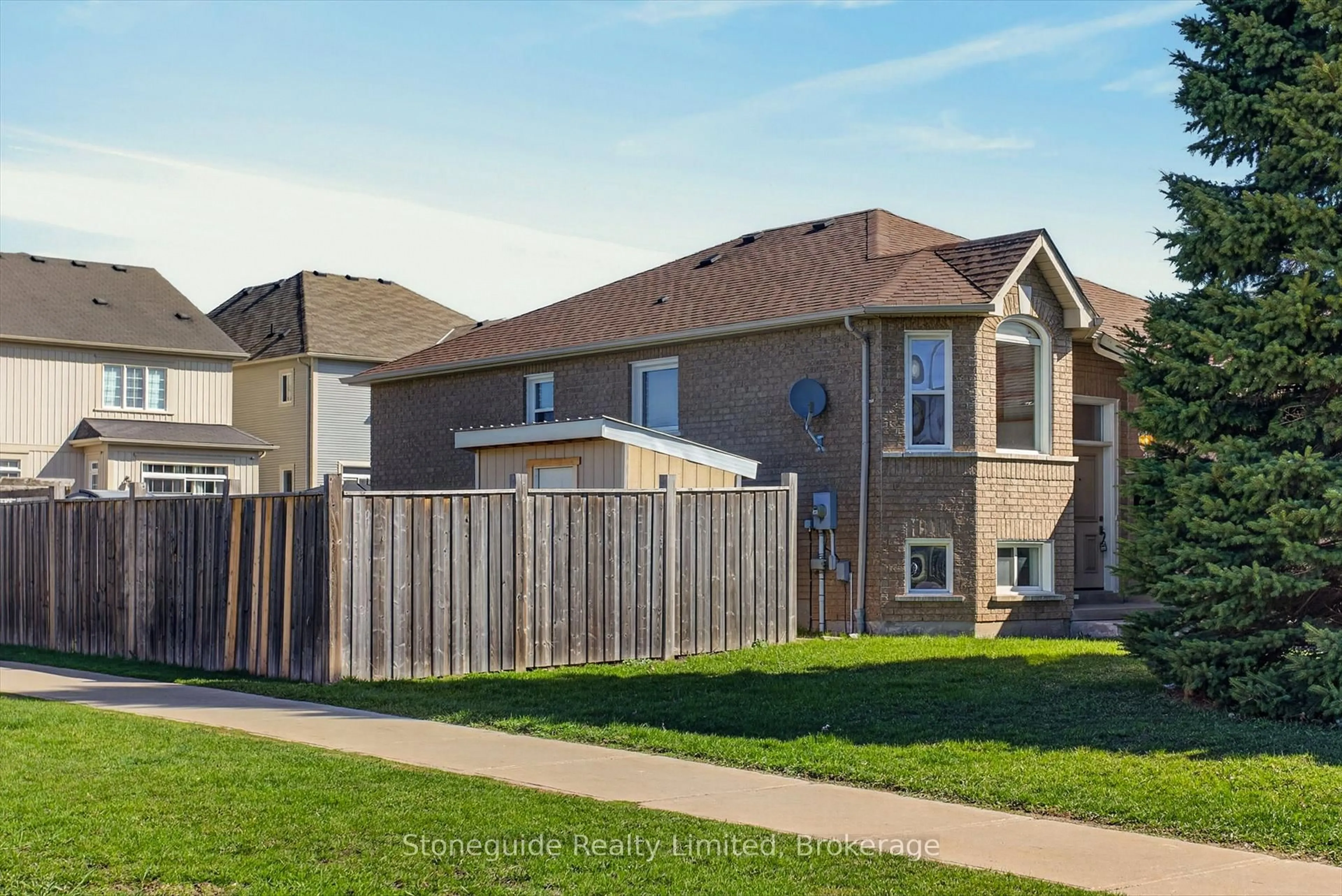 Unknown for 2 Goodwin Ave, Clarington Ontario L1C 4Z4