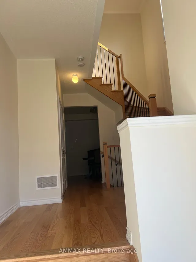 1105 Cameo St, Pickering 2