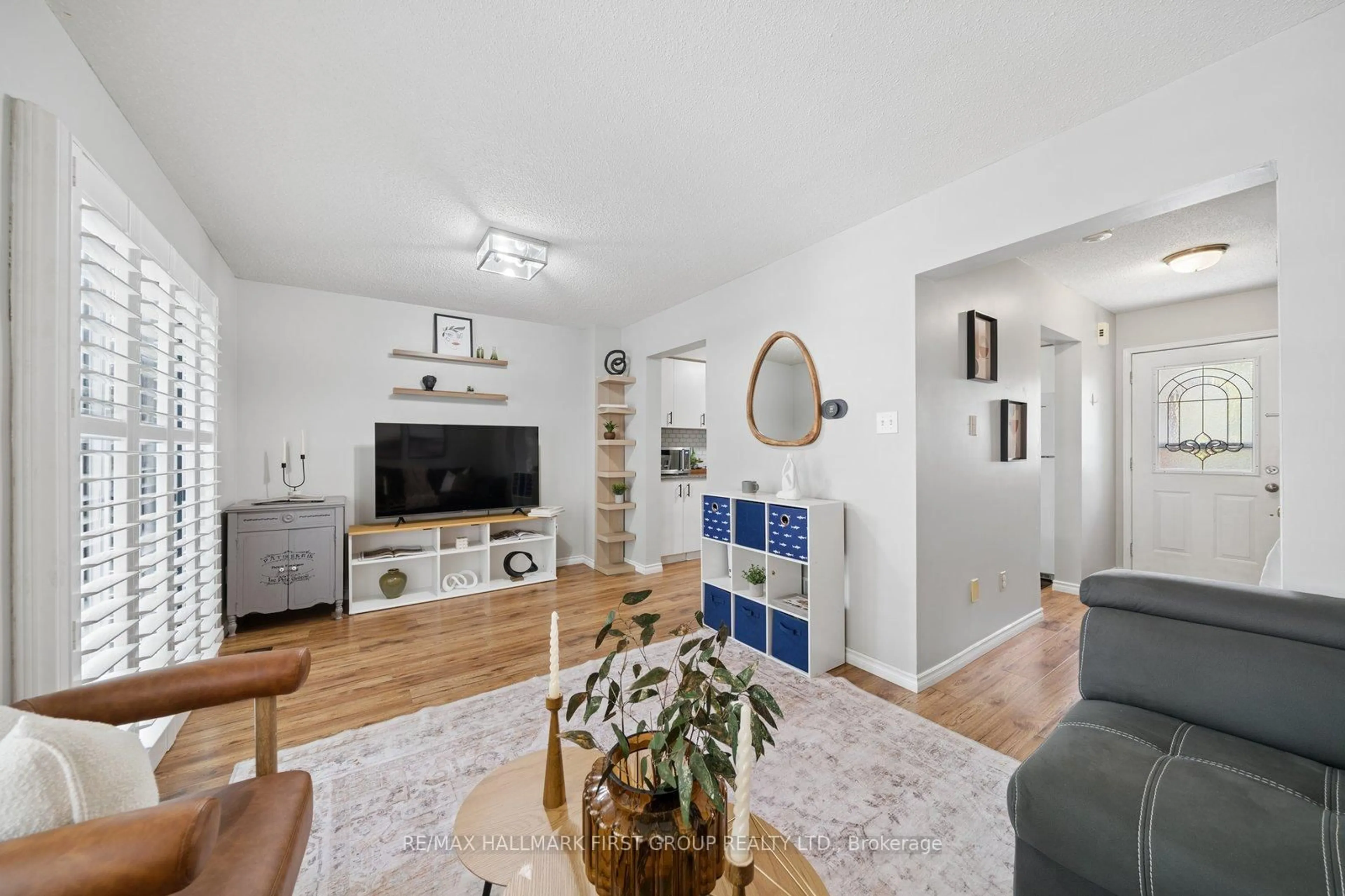 Living room with furniture, unknown for 95 Vail Meadows Cres, Clarington Ontario L1C 4T3