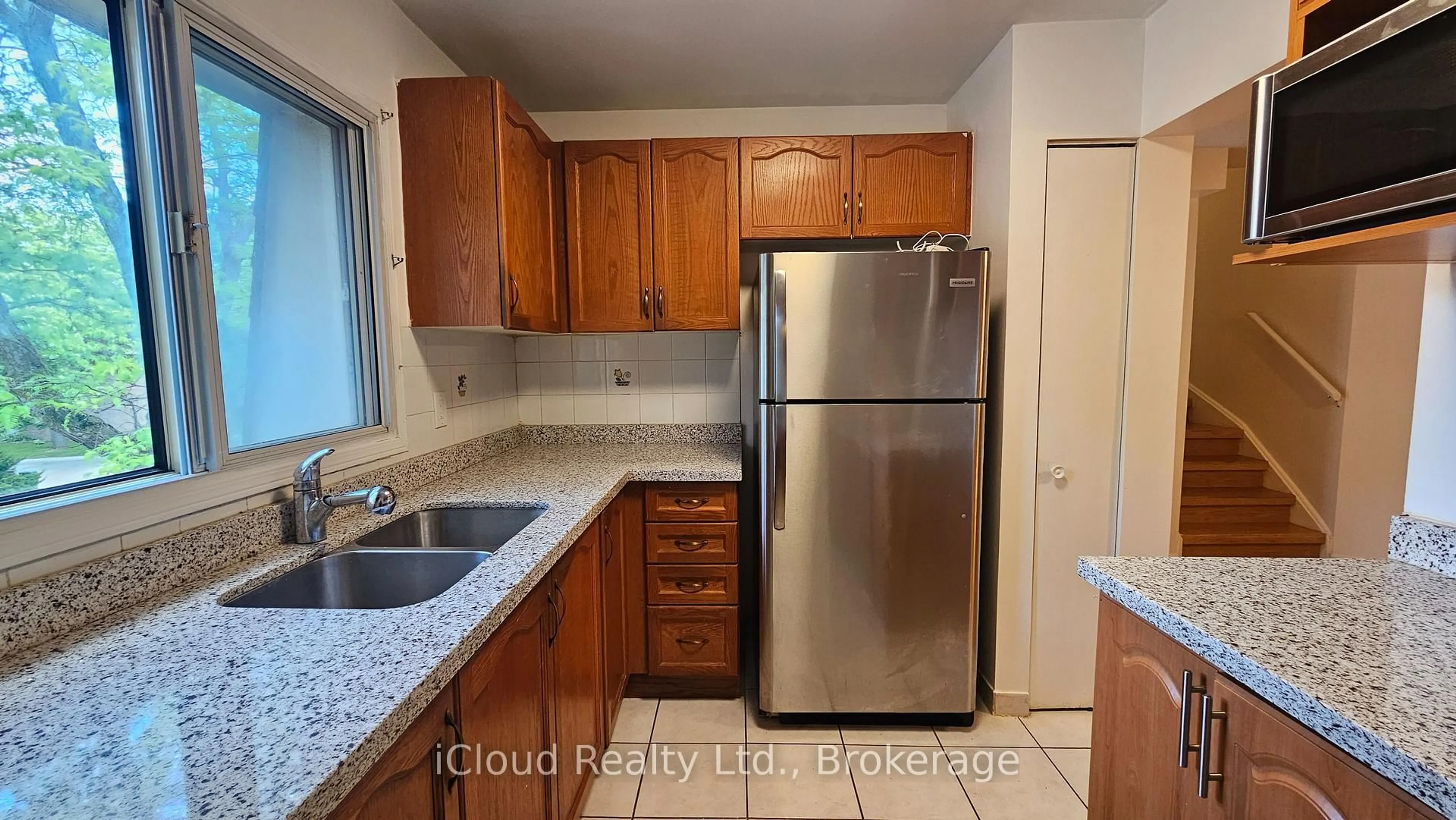 Standard kitchen, unknown for 371 Orton Park Rd #120, Toronto Ontario M1G 3V1