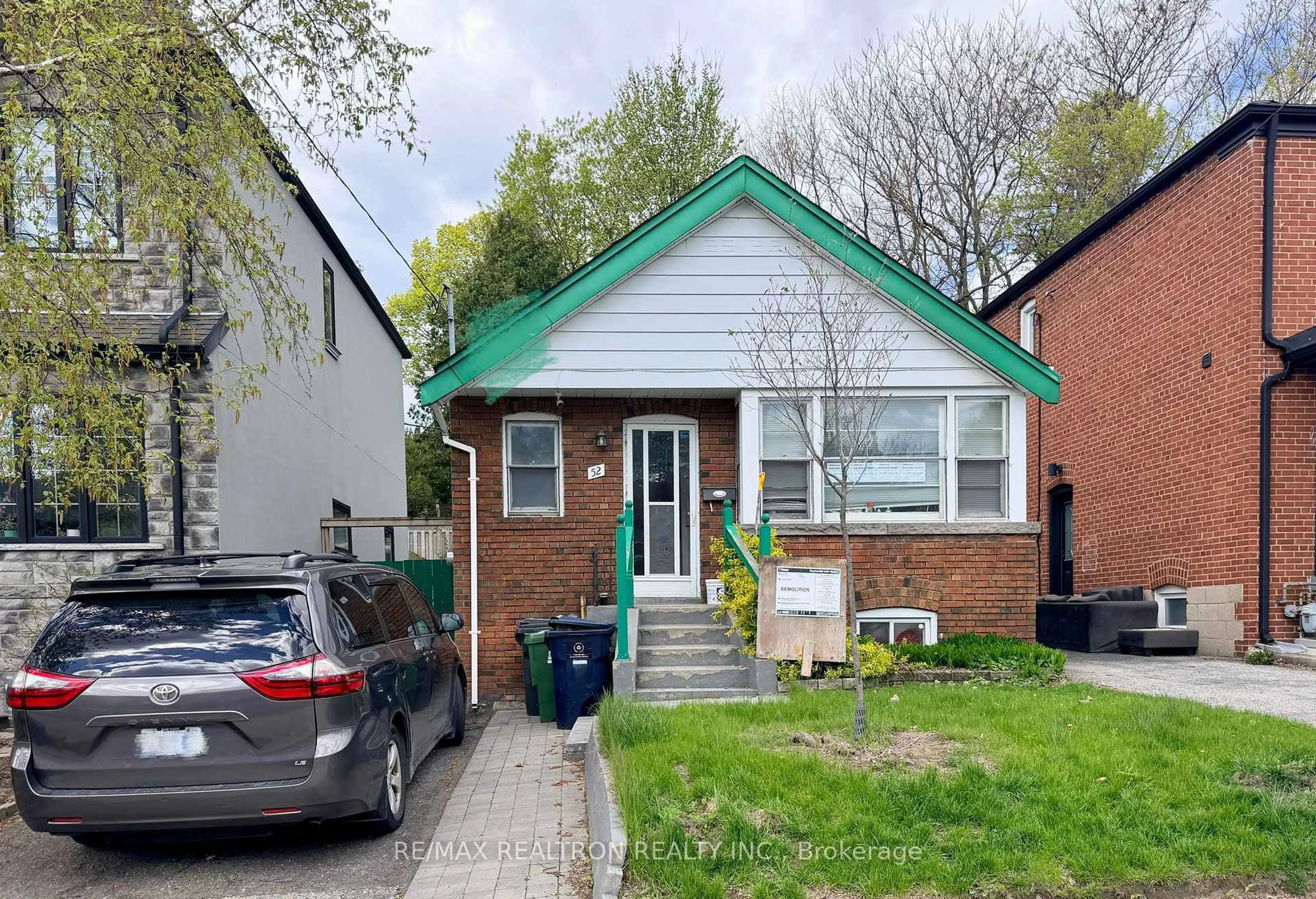 Home with brick exterior material, street for 52 Glenside Ave, Toronto Ontario M4L 2T5