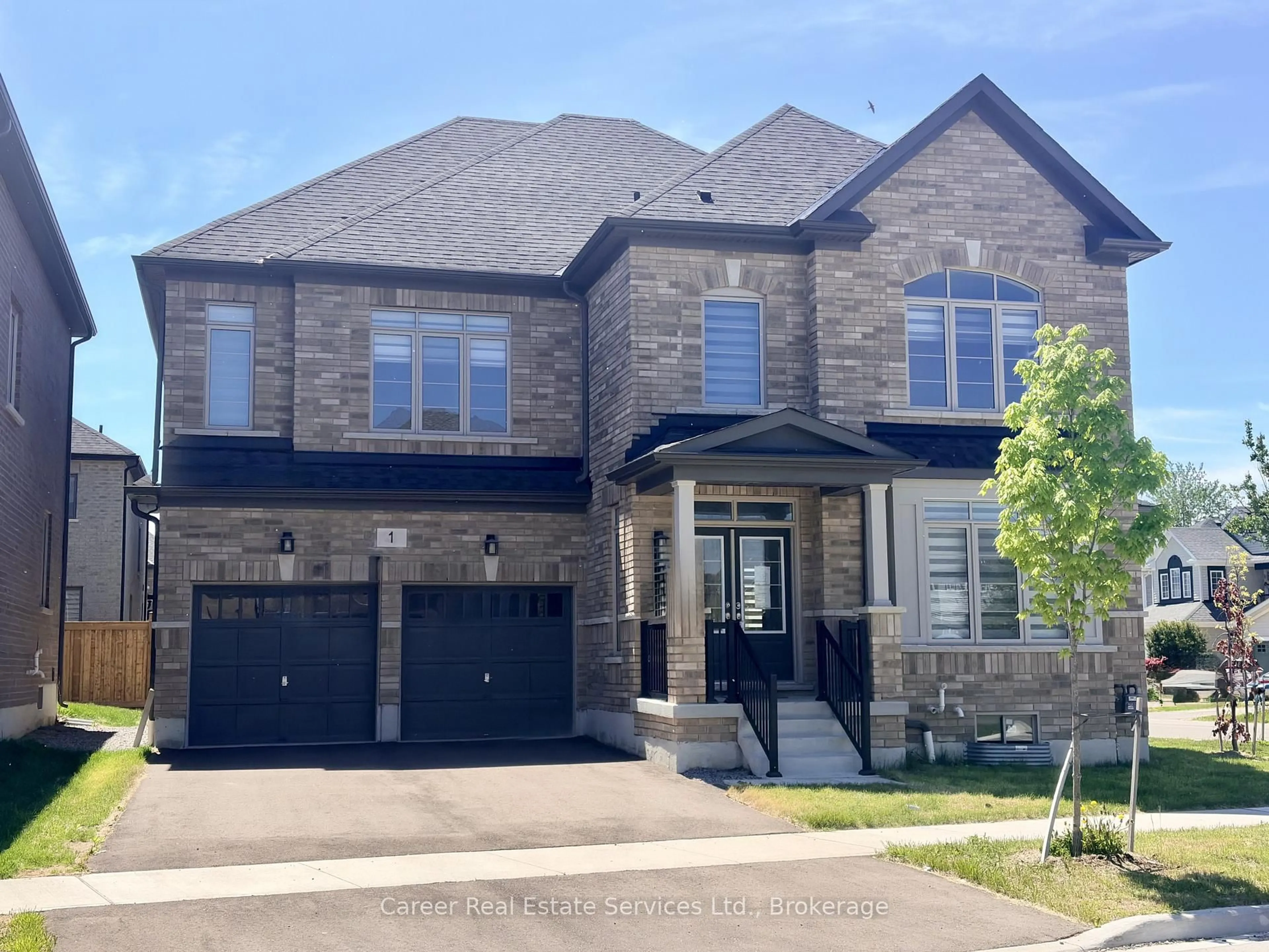 Home with brick exterior material, street for 1 Waterfront Cres, Whitby Ontario L1N 0M9