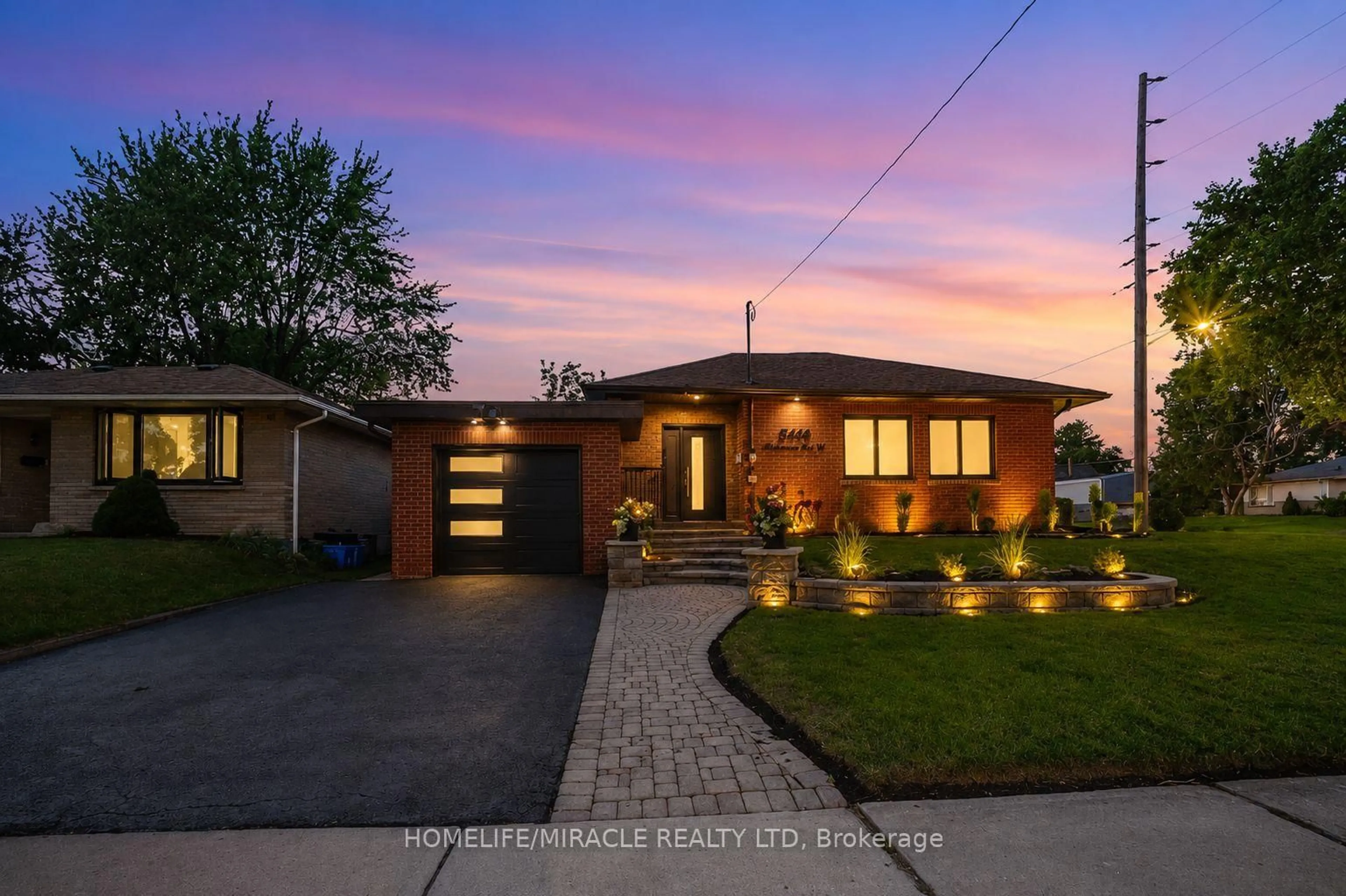 Home with brick exterior material, street for 544 Adelaide Ave, Oshawa Ontario L1J 2S3