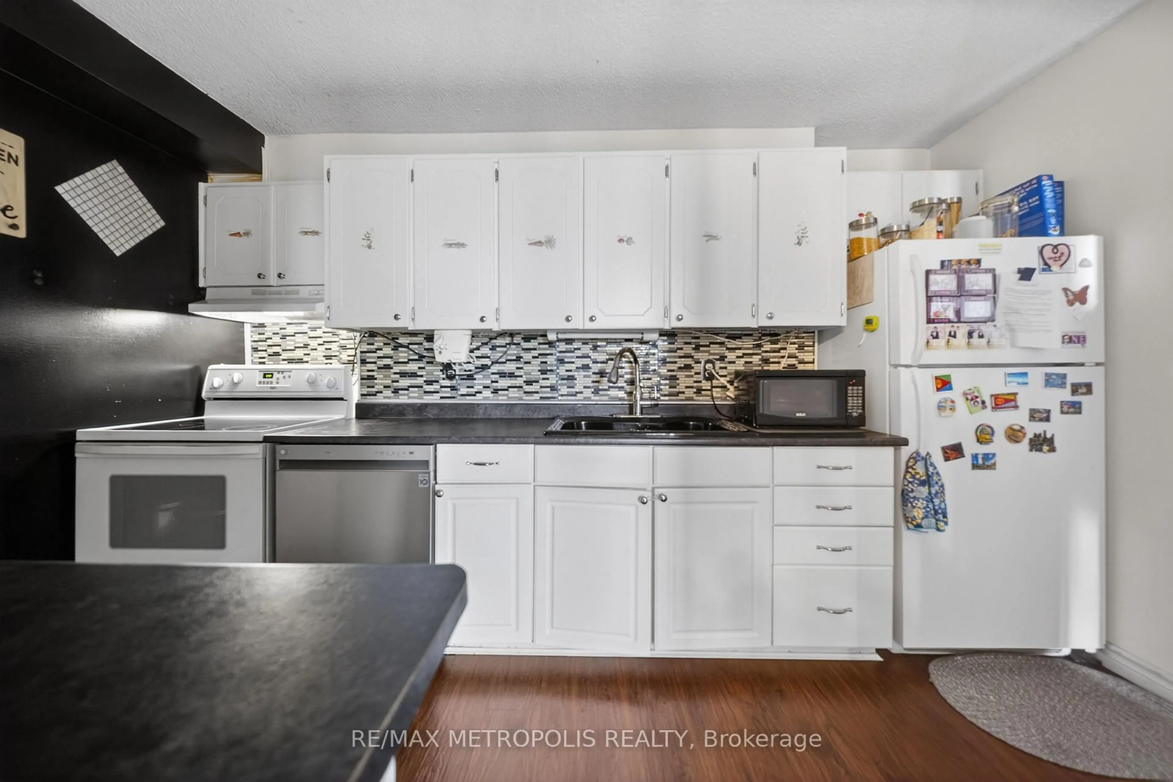 Unknown for 15 Torrance Rd #1102, Toronto Ontario M1J 3K2