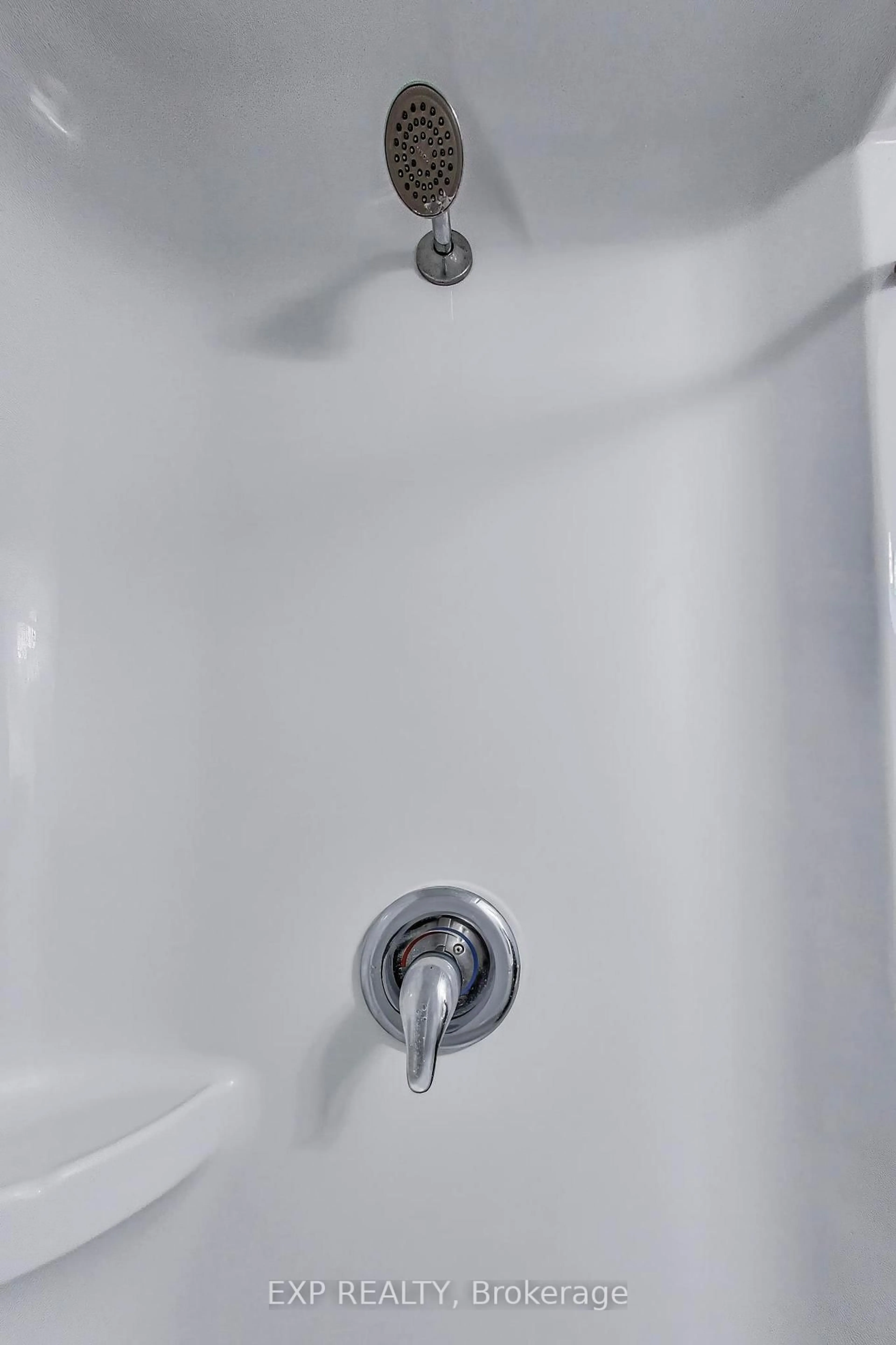 Standard bathroom, floor is not visible for 1900 Simcoe St #739, Oshawa Ontario L1G 0C1