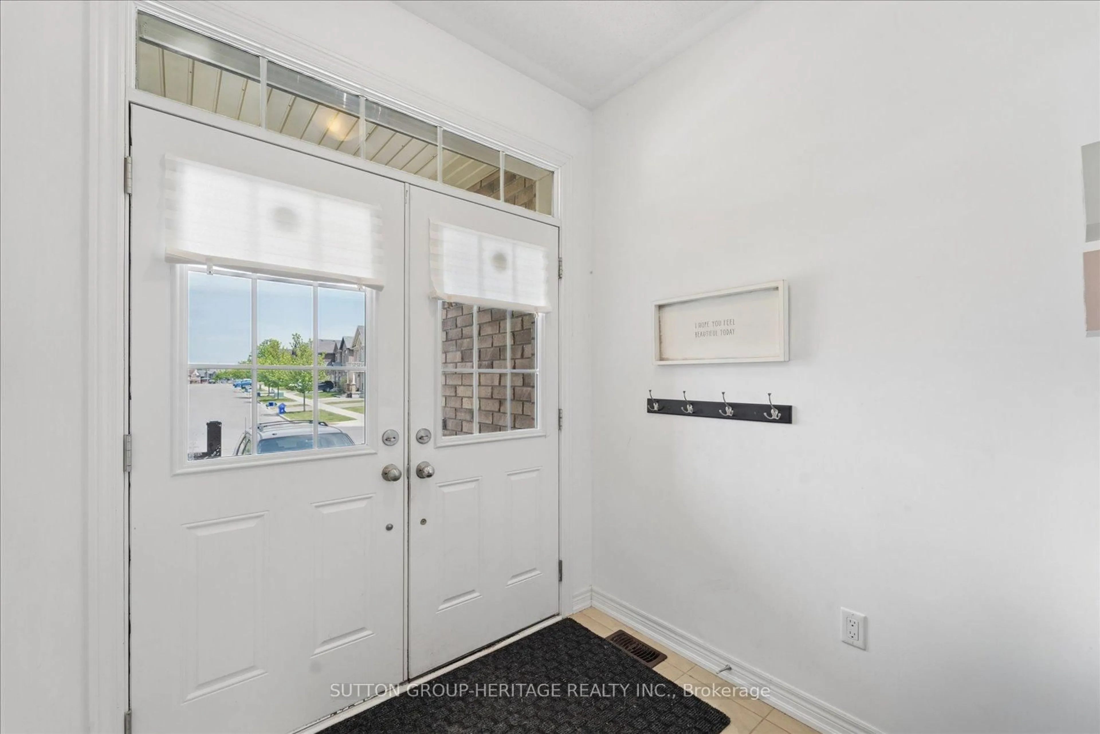 Indoor entryway for 64 Pedwell St, Clarington Ontario L1B 0E1
