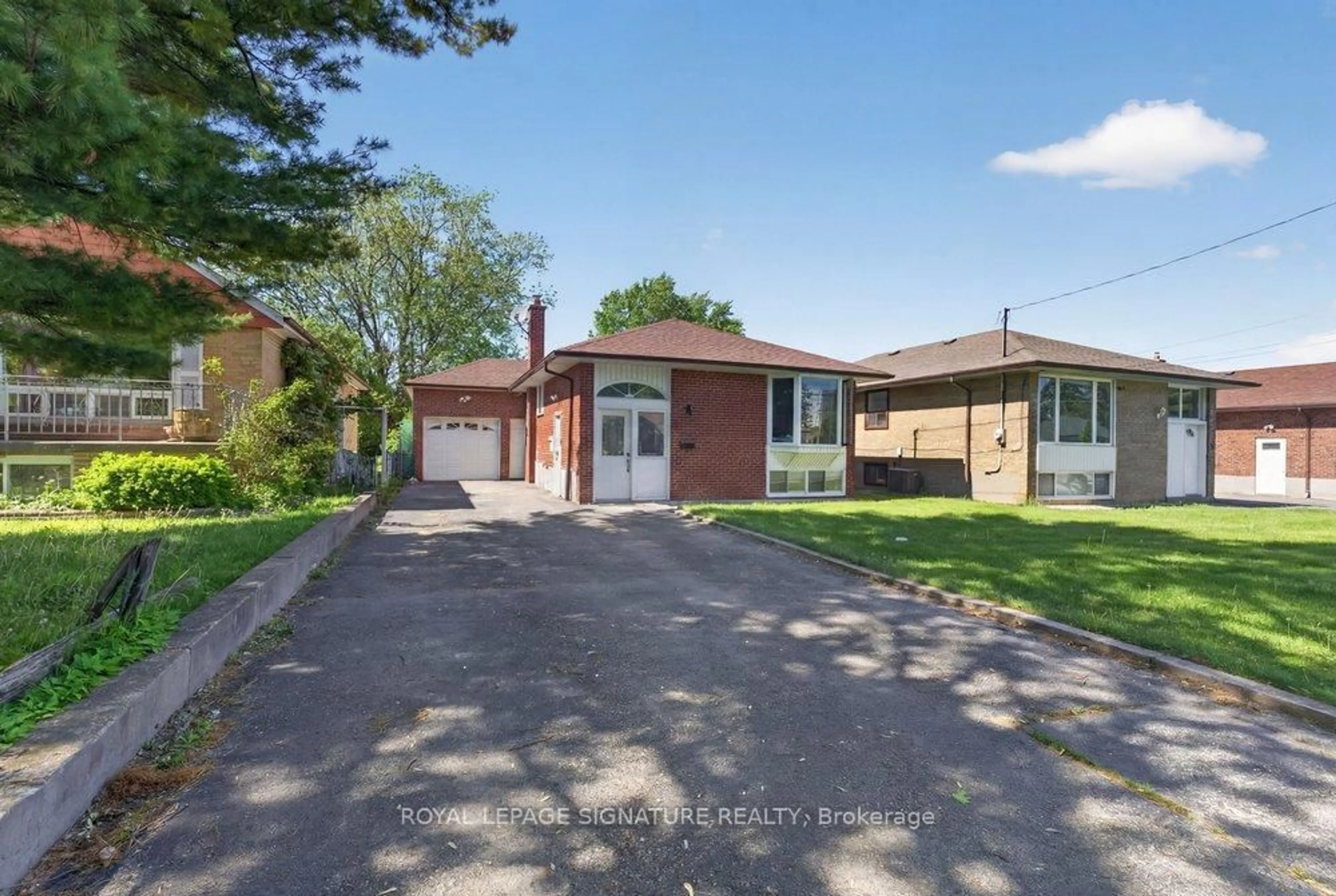 Unknown for 126 Trinnell Blvd, Toronto Ontario M1L 1S7