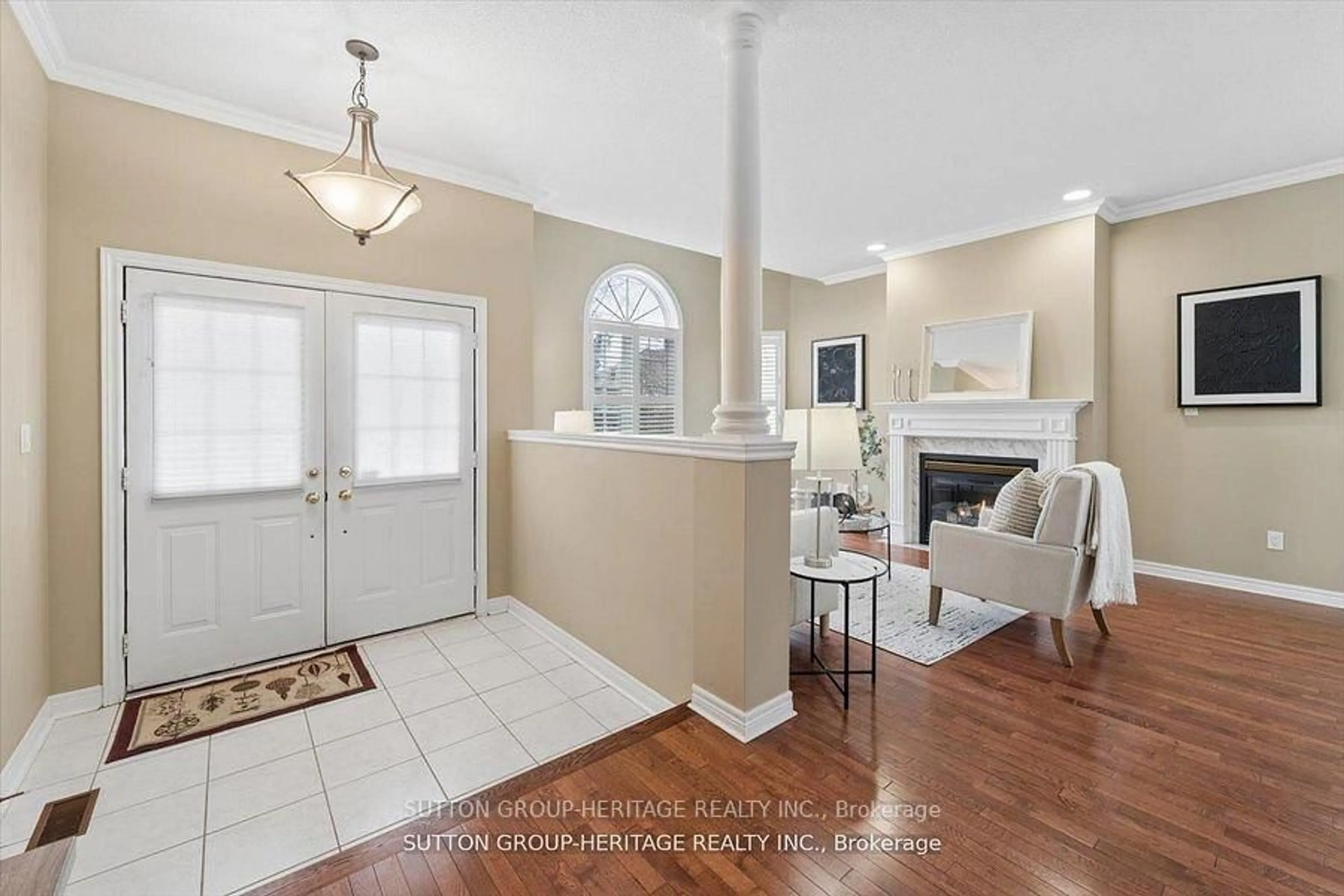 Indoor entryway for 1886 Pine Grove Ave, Pickering Ontario L1V 7C6
