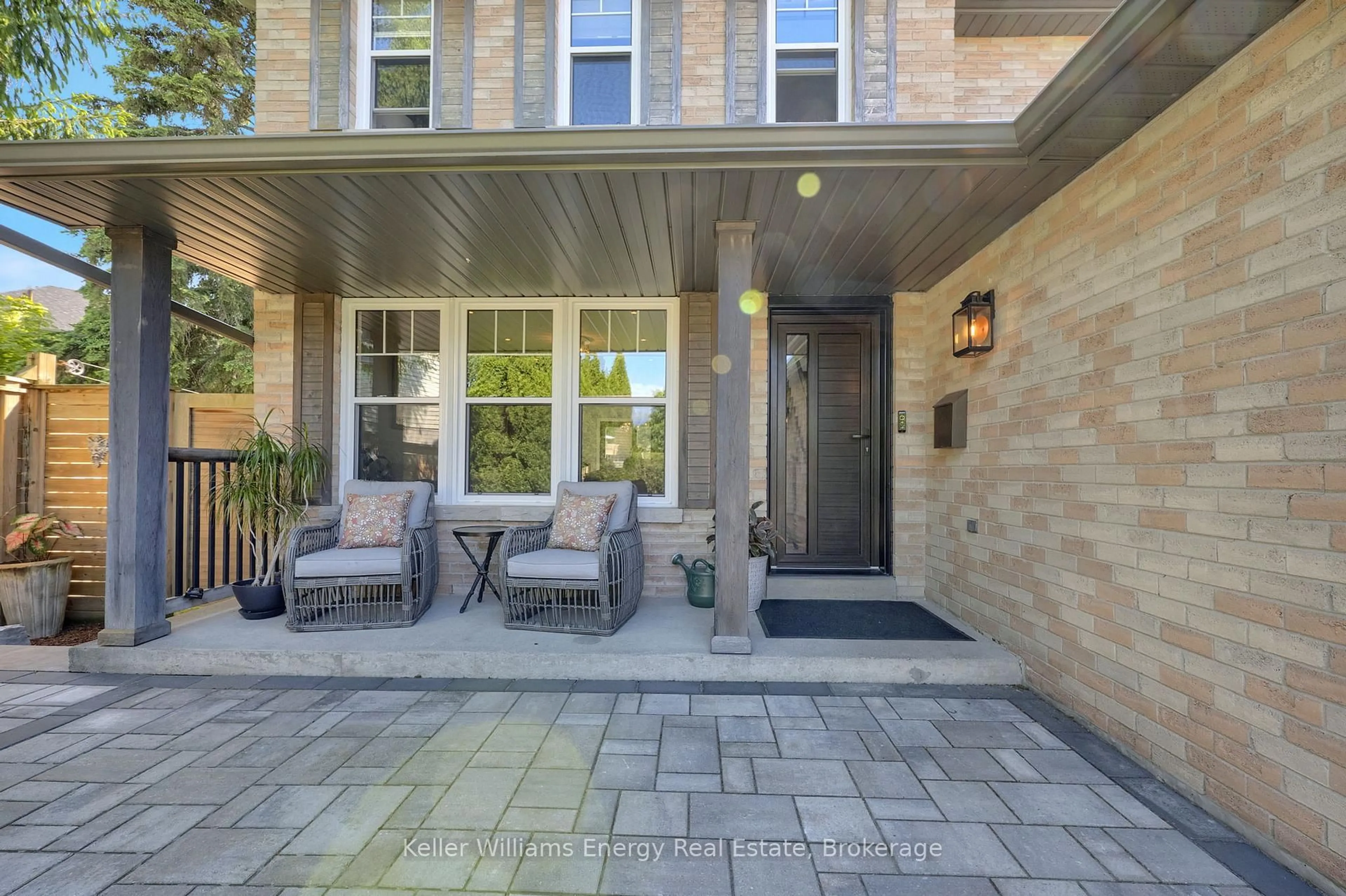 Patio, street for 777 Shetland Crt, Oshawa Ontario L1J 7R3