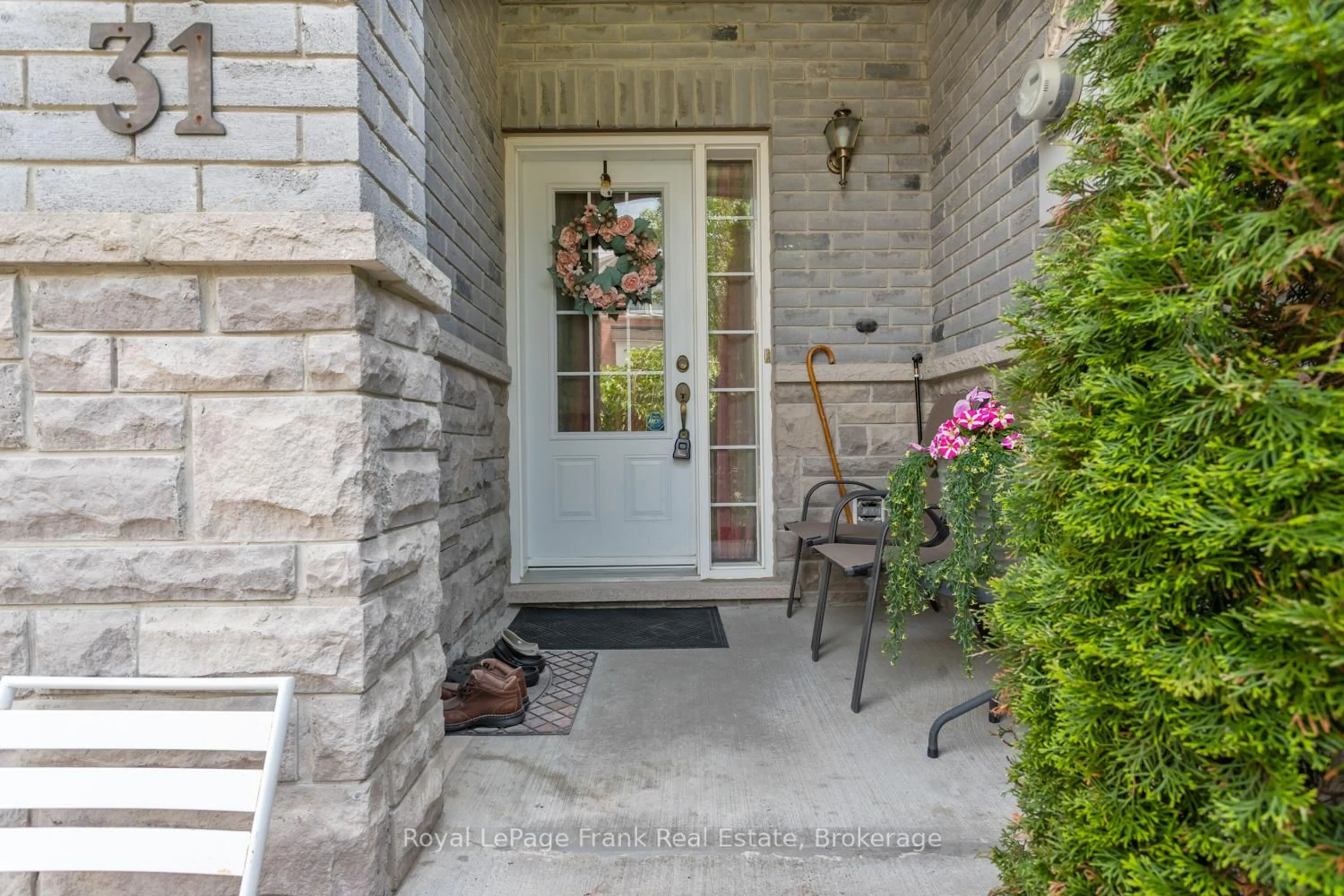 Unknown for 31 Linnell St, Ajax Ontario L1Z 0K8